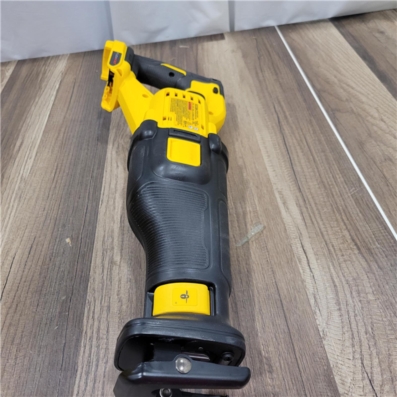 AS-IS  DeWalt DCS389B FLEXVOLT 60V MAX Cordless Brushless Reciprocating Saw (Tool-Only)