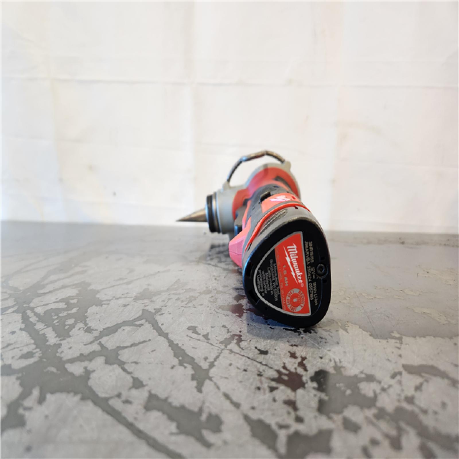 AS-IS- Milwaukee 12V Lithium-Ion Cordless PEX Expansion Tool Kit