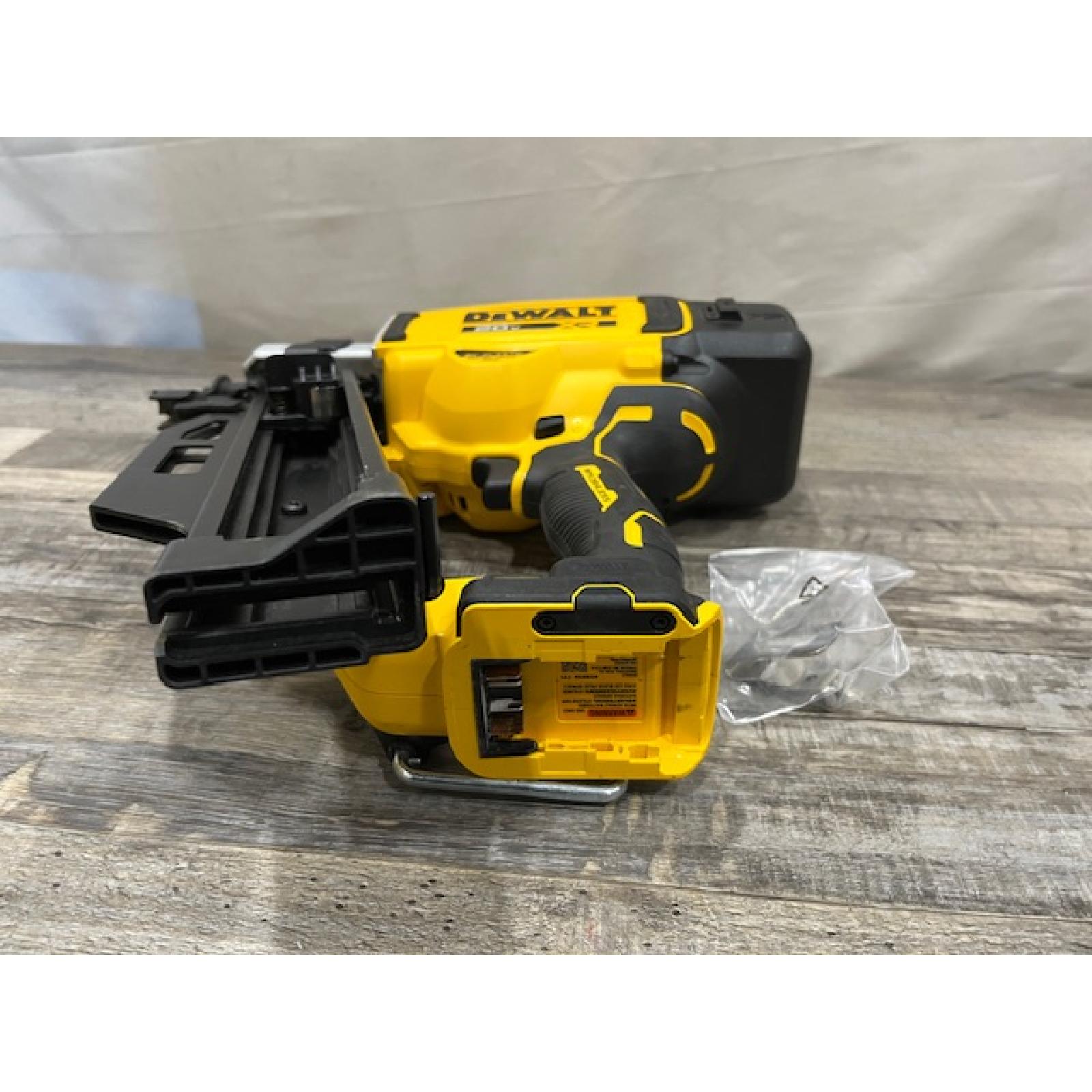 AS-IS DEWALT 20-Volt 21° Cordless Framing Nailer (Tool-Only)