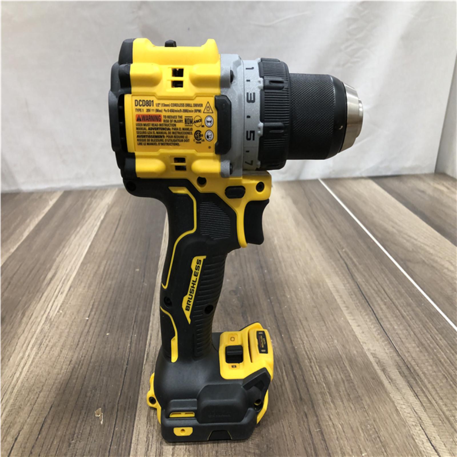 AS-IS DEWALT 20V XR Lithium-Ion Cordless Brushless 1/2 in. Drill/Driver Kit