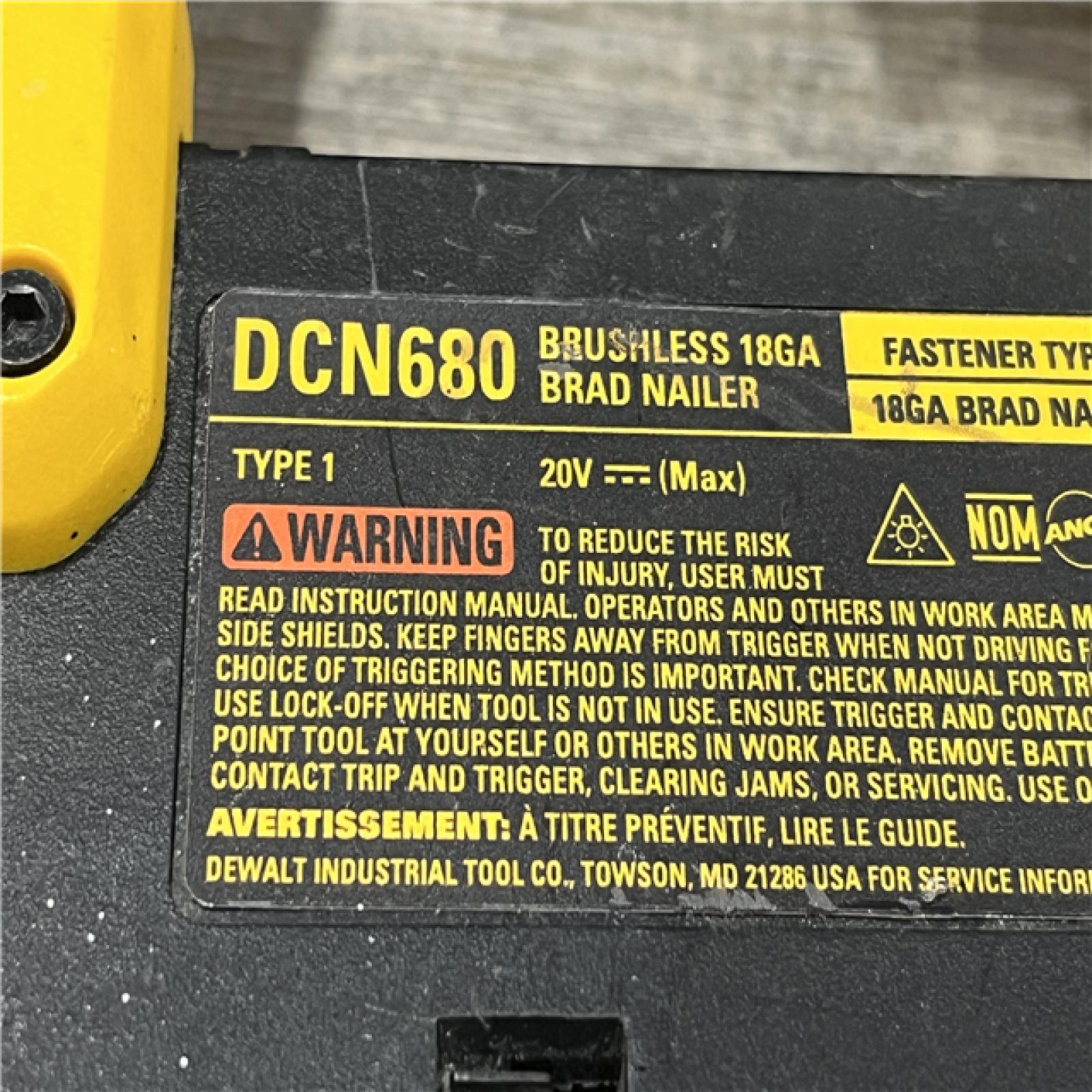 AS-IS DEWALT 20V MAX XR 18 Gauge Brad Nailer Kit