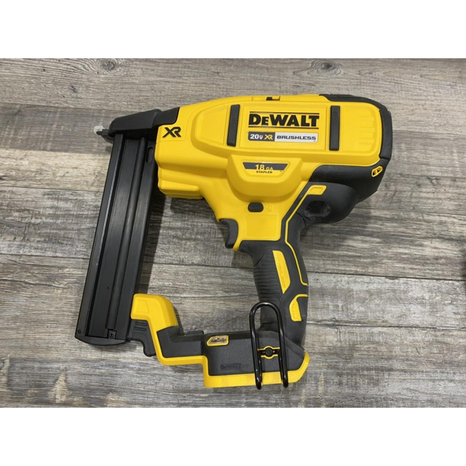 AS-IS DEWALT 20V MAX XR Lithium-Ion Cordless 18-Gauge Narrow Crown Stapler Kit