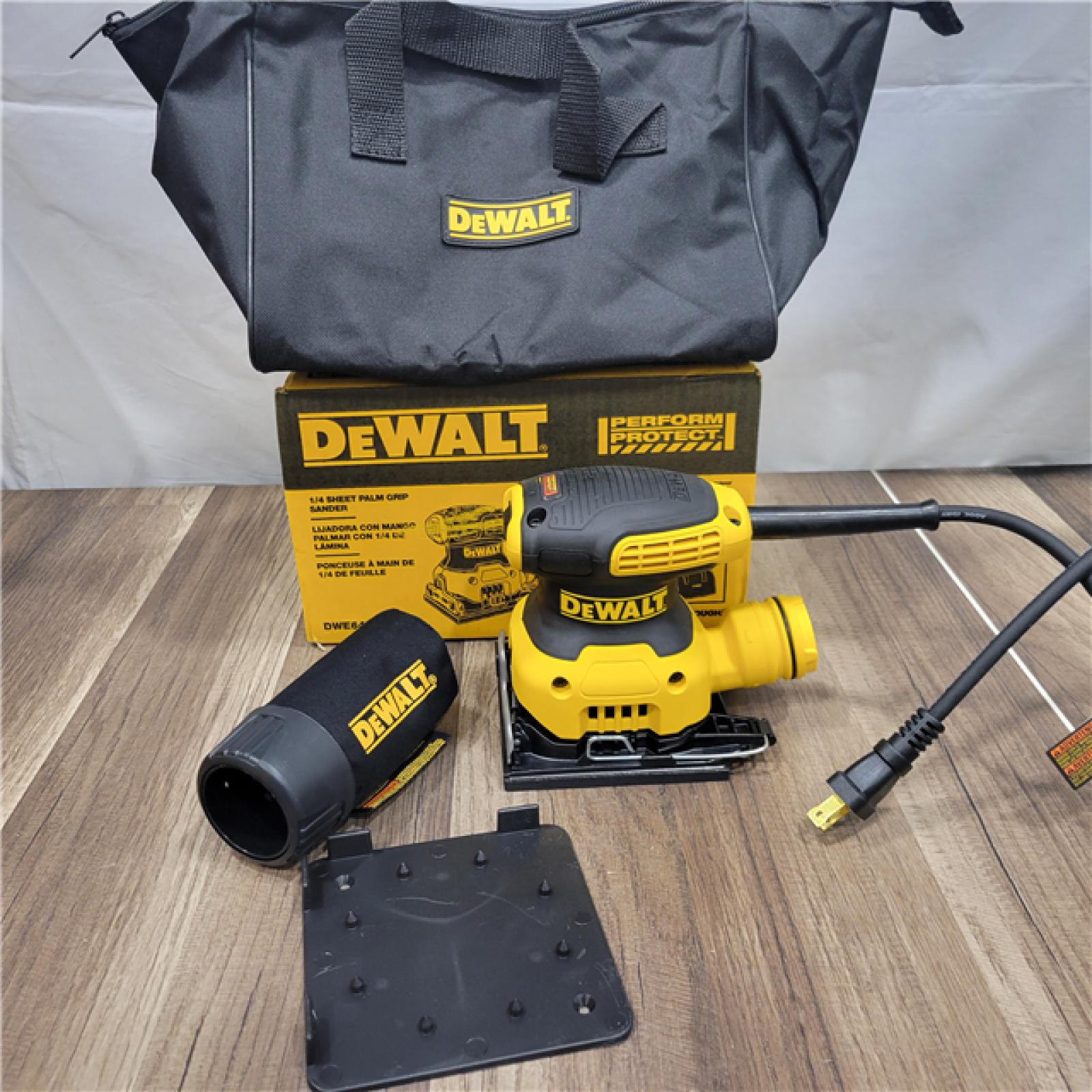 GOOD Dewalt 2.3 Amp Corded 1/4 Sheet Palm Grip Sander Kit with Contractor Bag