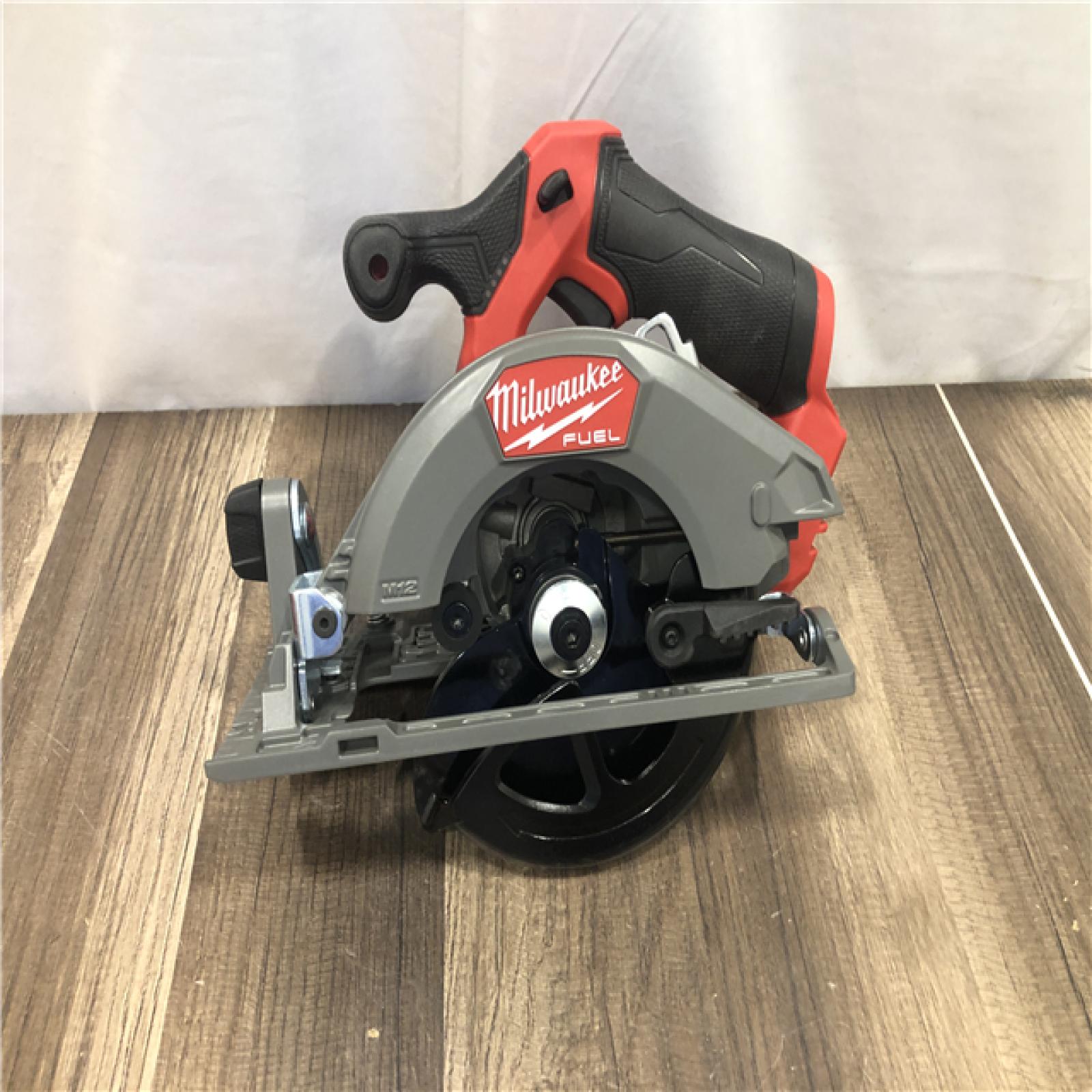 AS-IS Milwaukee  FUEL 12V Lithium-Ion Brushless 5-3/8 in. Cordless Circular Saw (Tool-Only)