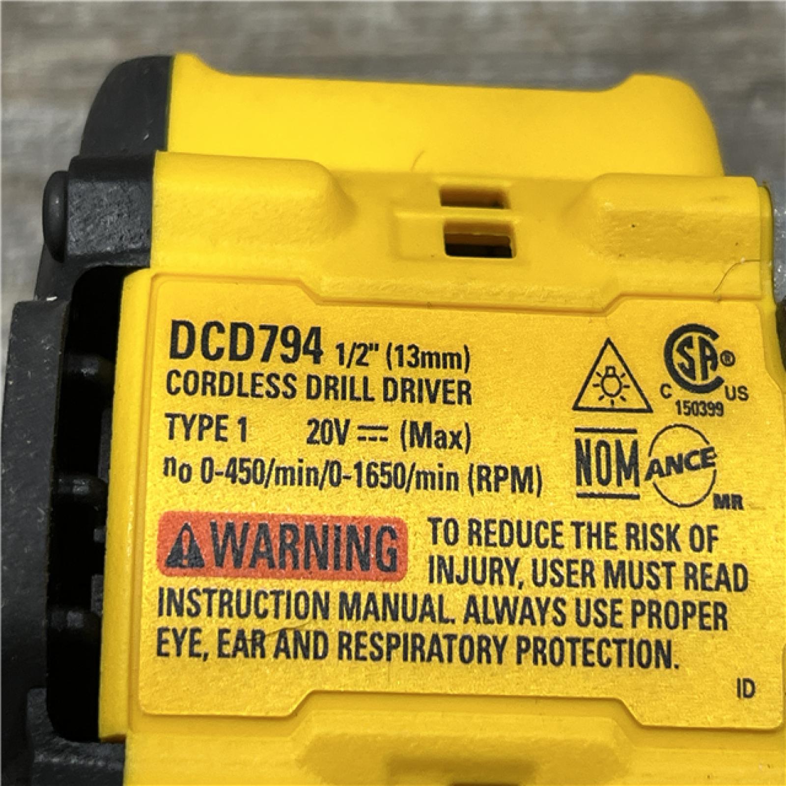 AS-IS DEWALT Atomic 20V Lithium-Ion Cordless Compact 1/2 in. Drill/Driver Kit