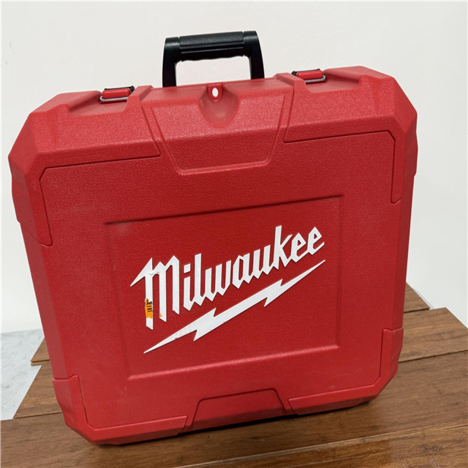 CALIFORNIA AS-IS Milwaukee M18 Red Exterior Rotary Laser Level Kit, includes (1) Battery & Charger: Appears in Like New Condition
