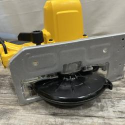AS-IS DEWALT 20V MAX Cordless 6.5 in. Sidewinder Style Circular Saw (Tool Only)