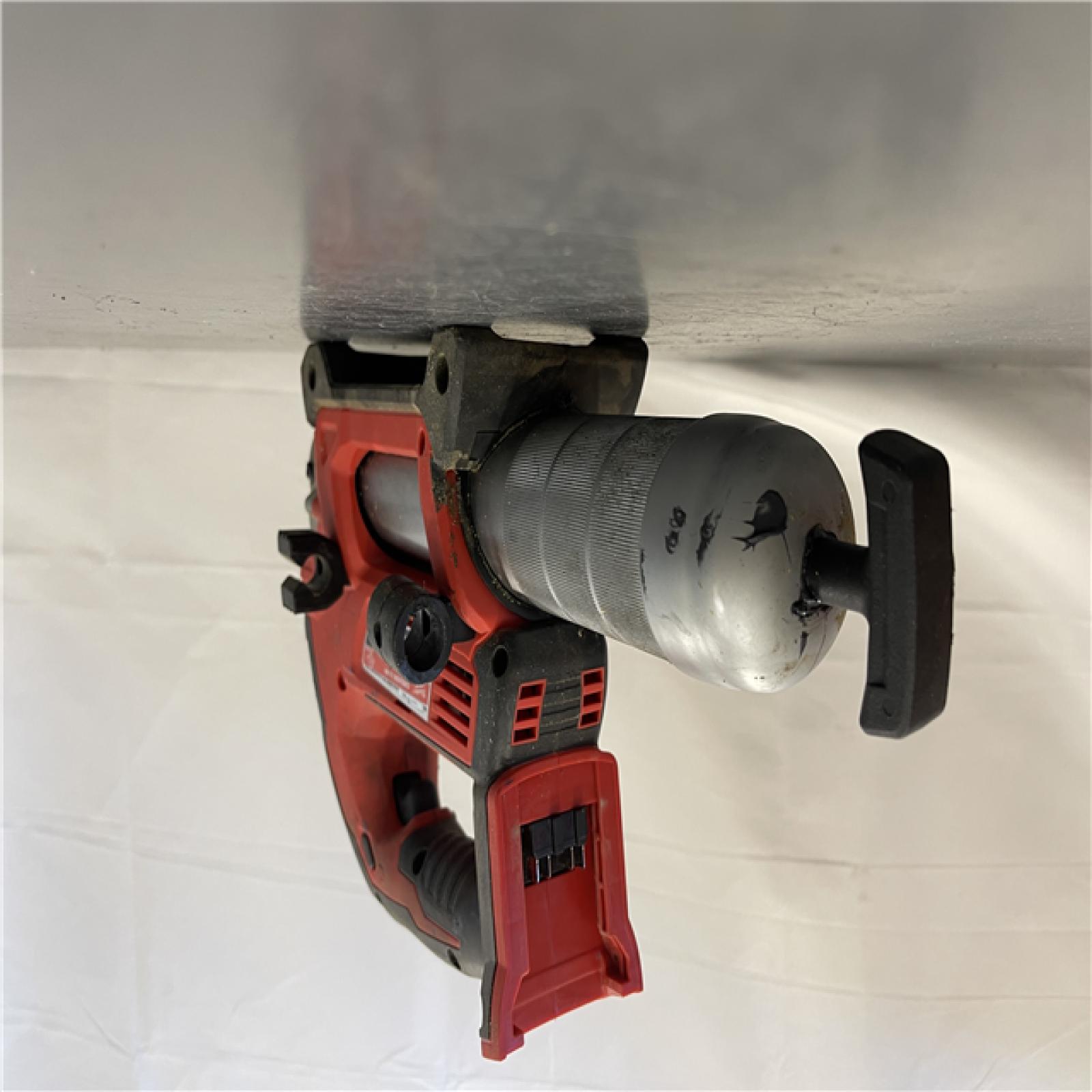 AS-IS - Milwaukee M18 18V Lithium-Ion Cordless Grease Gun 2-Speed (Tool-Only)