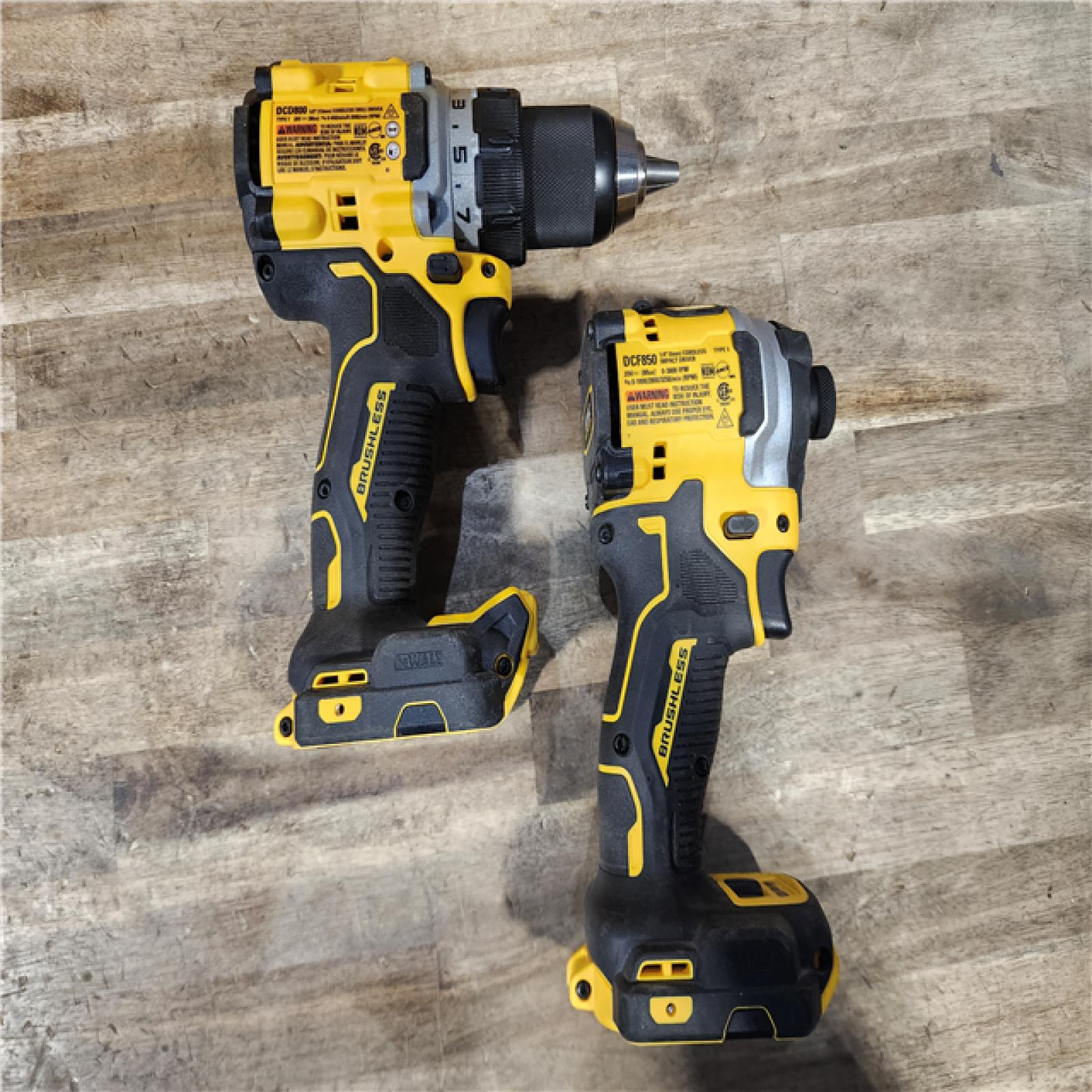 HOUSTON LOCATION - AS-IS DEWALT 20V MAX XR Cordless Drill/Driver  ATOMIC Impact Driver 2 Tool Combo Kit  (2) 2.0Ah Batteries  Charger  and Bag