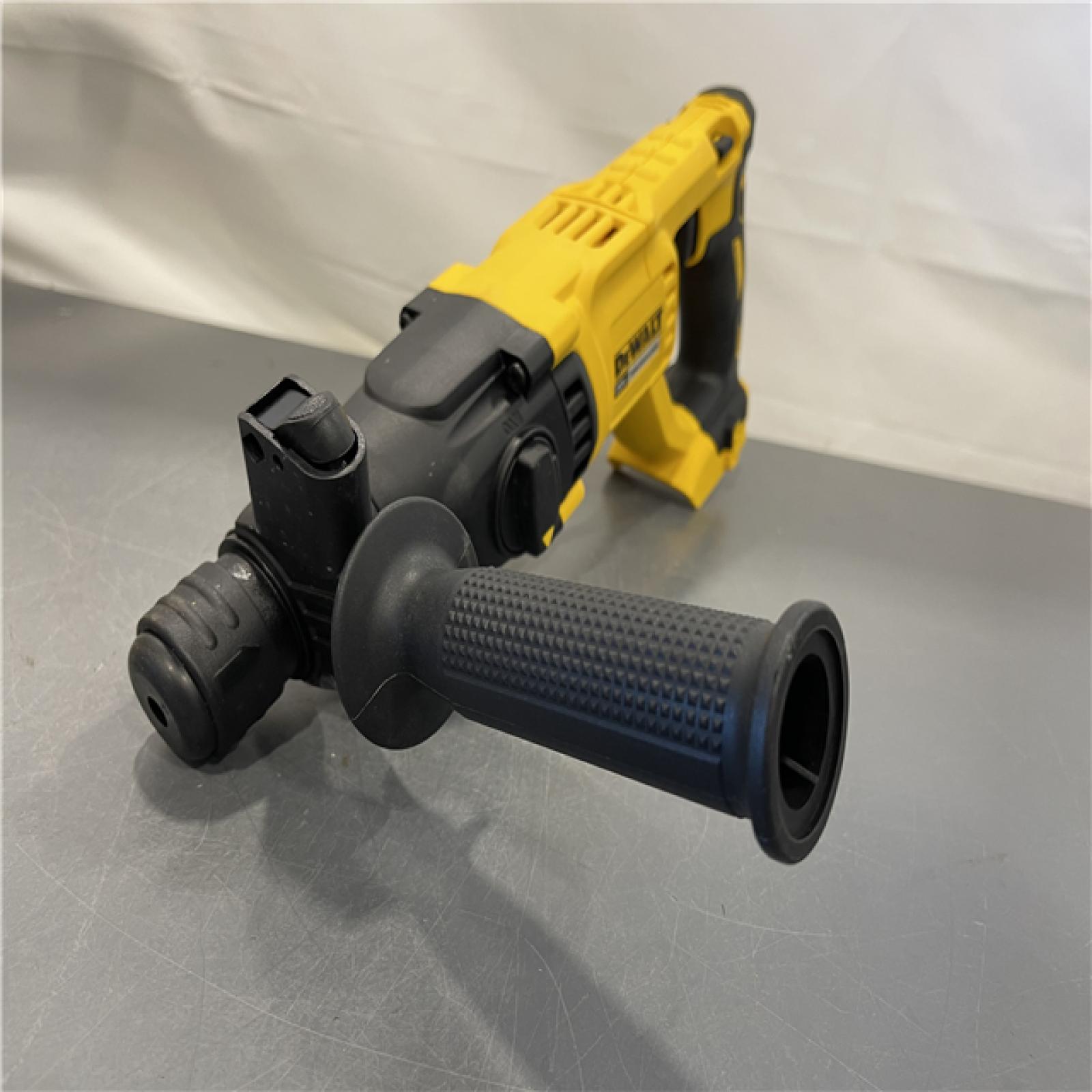 AS-IS - DeWalt 20V MAX Cordless Brushless 1 in (Tool Only)