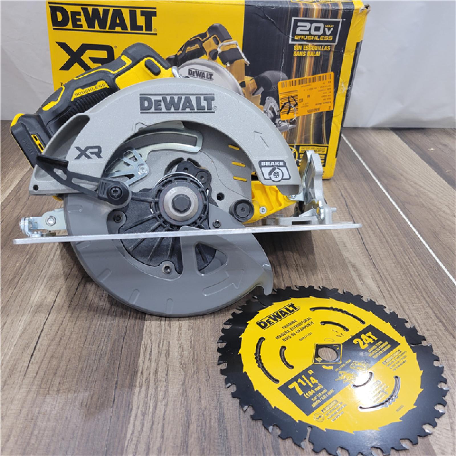 AS-IS DEWALT 20-Volt MAX 7-1/4 in. Cordless Circular Saw (Tool Only)