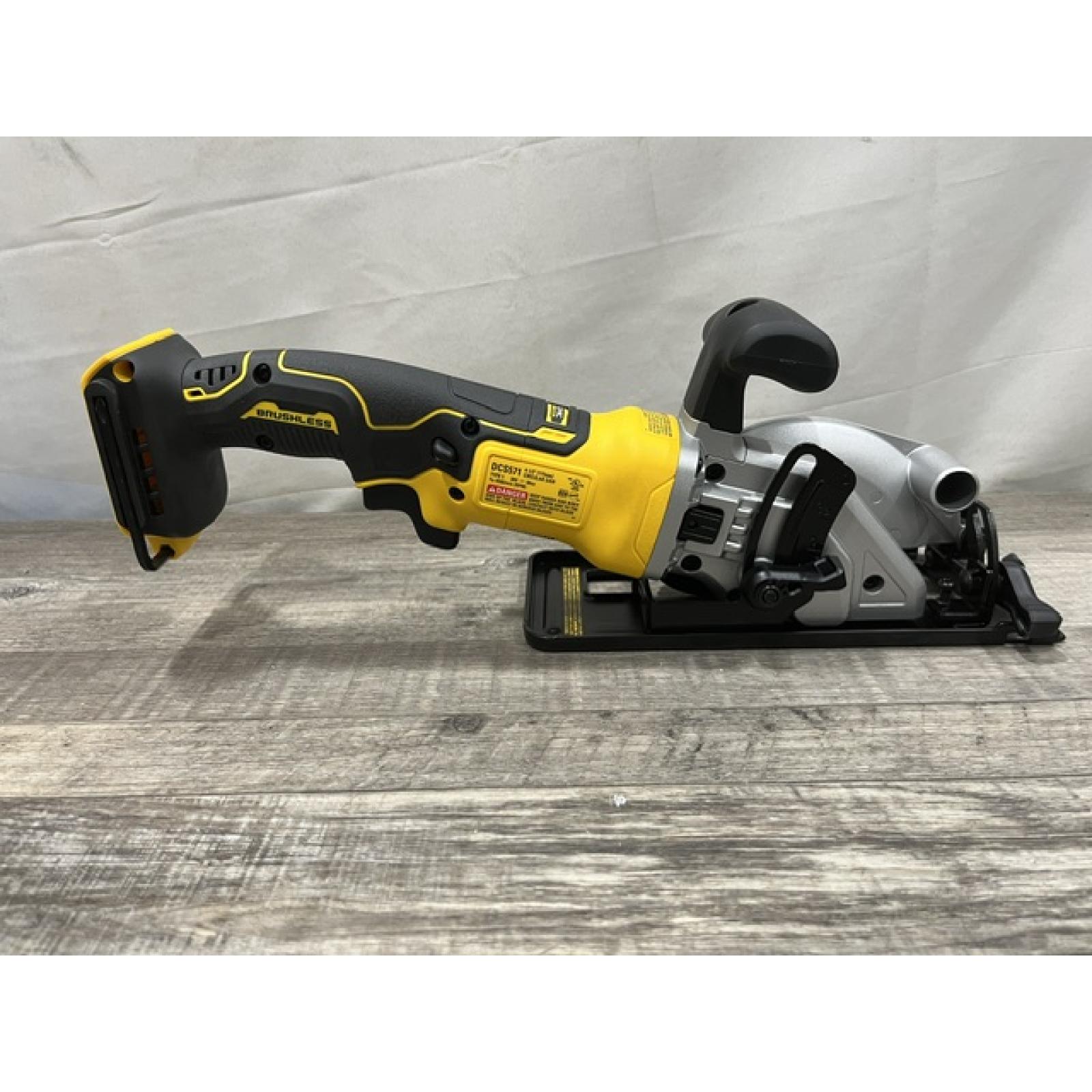 AS-IS DEWALT ATOMIC 20V MAX Cordless Brushless 4-1/2 in. Circular Saw (Tool Only)