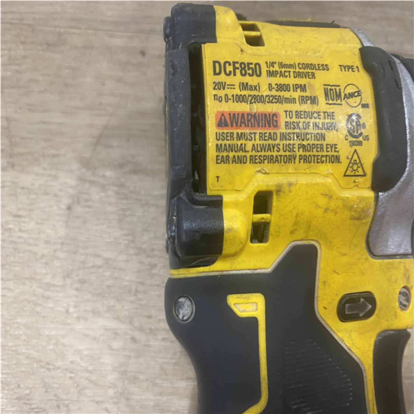 AS-IS DEWALT ATOMIC 20V MAX Lithium-Ion Cordless 1/4 in. Brushless Impact Driver Kit