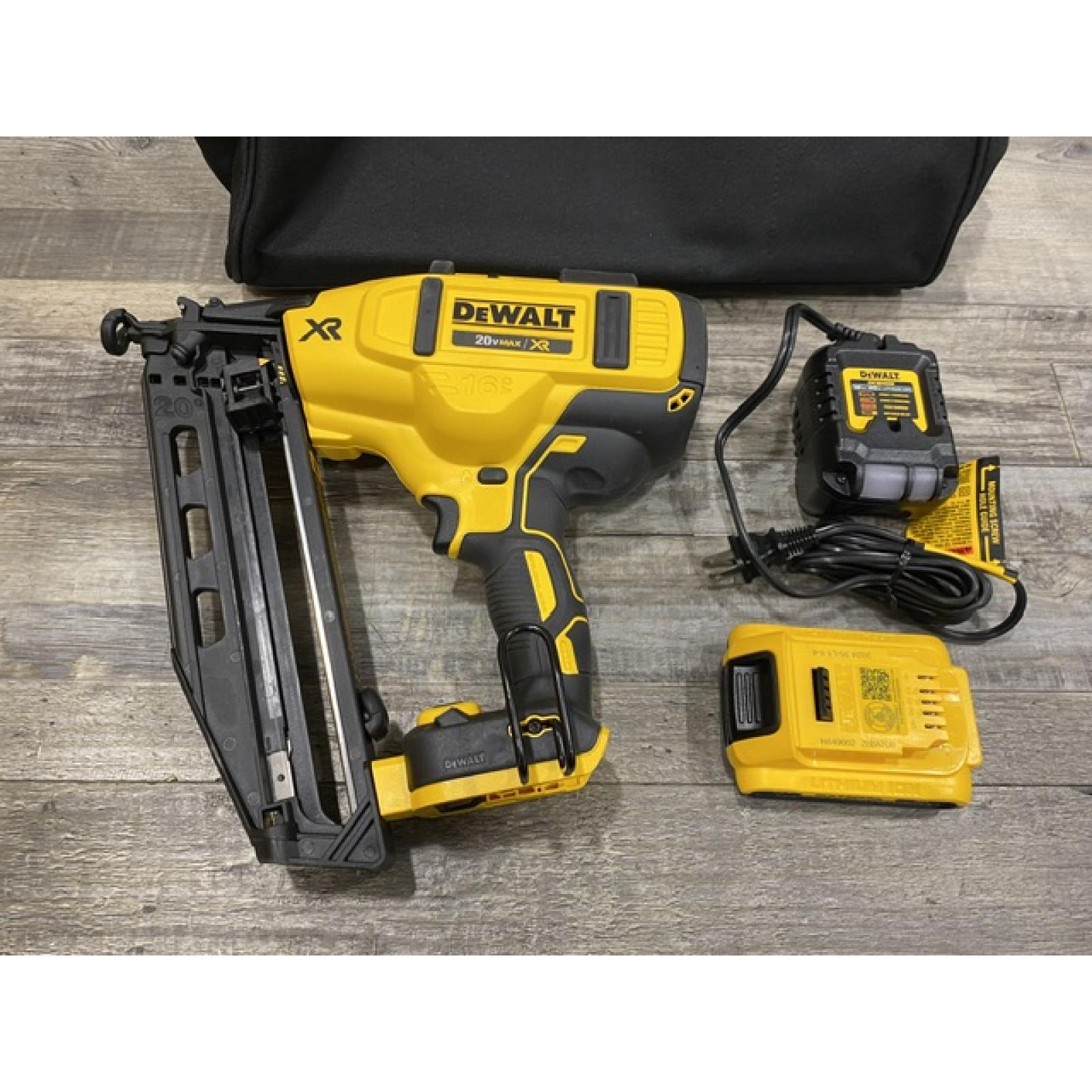 AS-IS DEWALT 20V MAX XR 16-Gauge Electric Cordless Angled Finishing Nailer Kit
