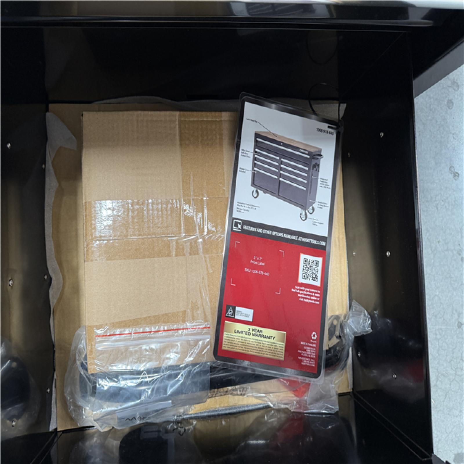 California AS-IS Husky Tool Chest: Appears in Excellent Condition