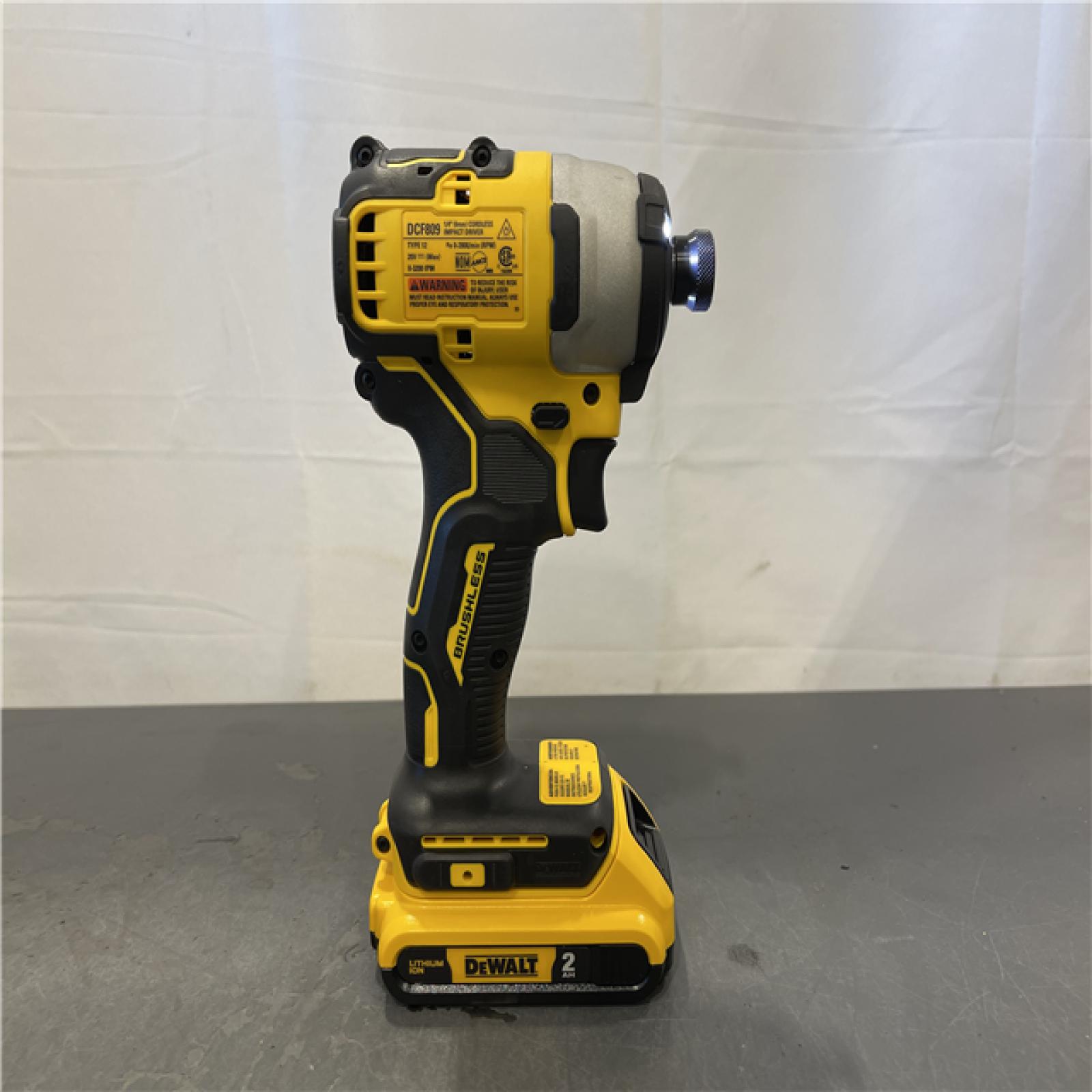 AS-IS - DeWALT ATOMIC 20V Max Lithium-Ion Brushless Cordless Compact 1/4 in. Impact Driver Kit