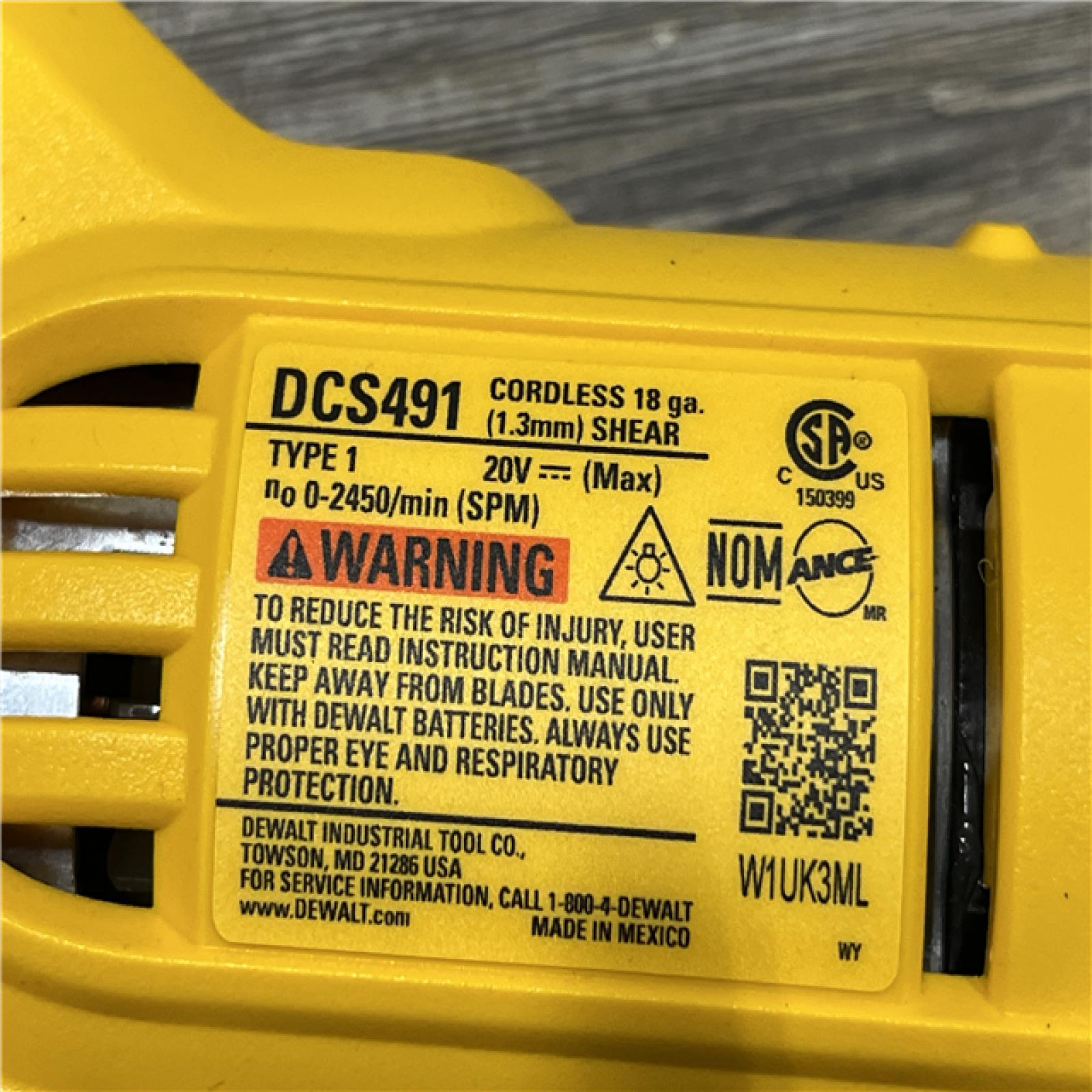 AS-IS DEWALT 20V MAX Cordless 18-Gauge Swivel Head Shears (Tool Only)
