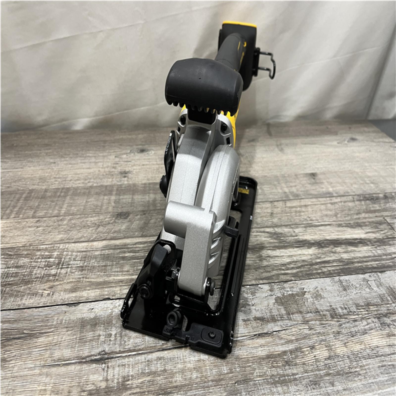 AS-IS DEWALT ATOMIC 20V MAX Cordless Brushless 4-1/2 in. Circular Saw (Tool Only)