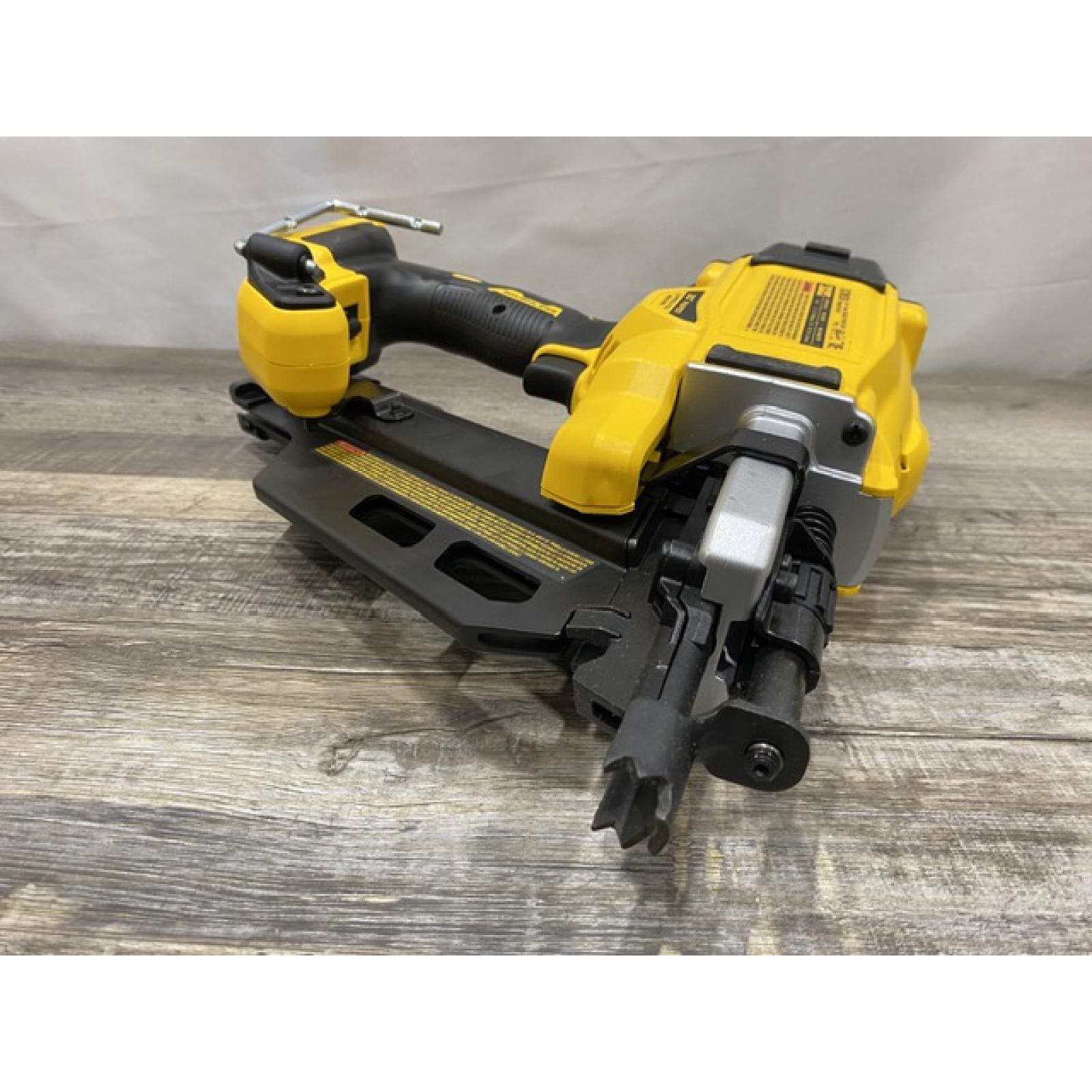 AS-IS DEWALT 20V 30 Degree Cordless Framing Nailer (Tool-Only)