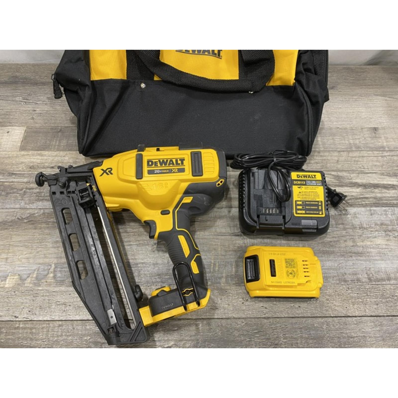 AS-IS DEWALT 20V MAX XR 16-Gauge Electric Cordless Angled Finishing Nailer Kit
