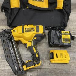 AS-IS DEWALT 20V MAX XR 16-Gauge Electric Cordless Angled Finishing Nailer Kit