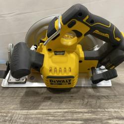 AS-IS DEWALT 20-Volt MAX 7-1/4 in. Cordless Circular Saw (Tool Only)