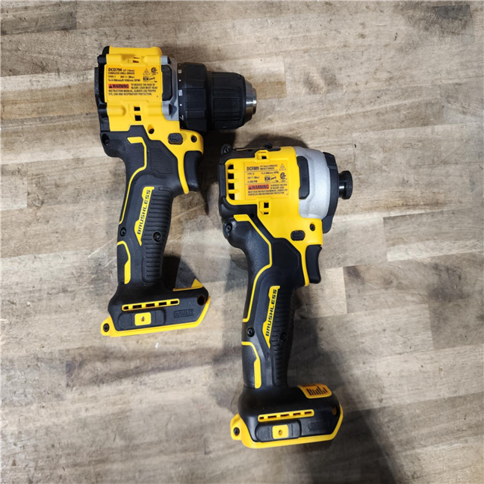 HOUSTON LOCATION - AS-IS Dewalt DCK225D2 20V MAX ATOMIC Brushless Compact Lithium-Ion 1/2 in. Cordless Drill Driver and 1/4 in. Impact Driver Combo Kit with 2 Batteries 2 Ah