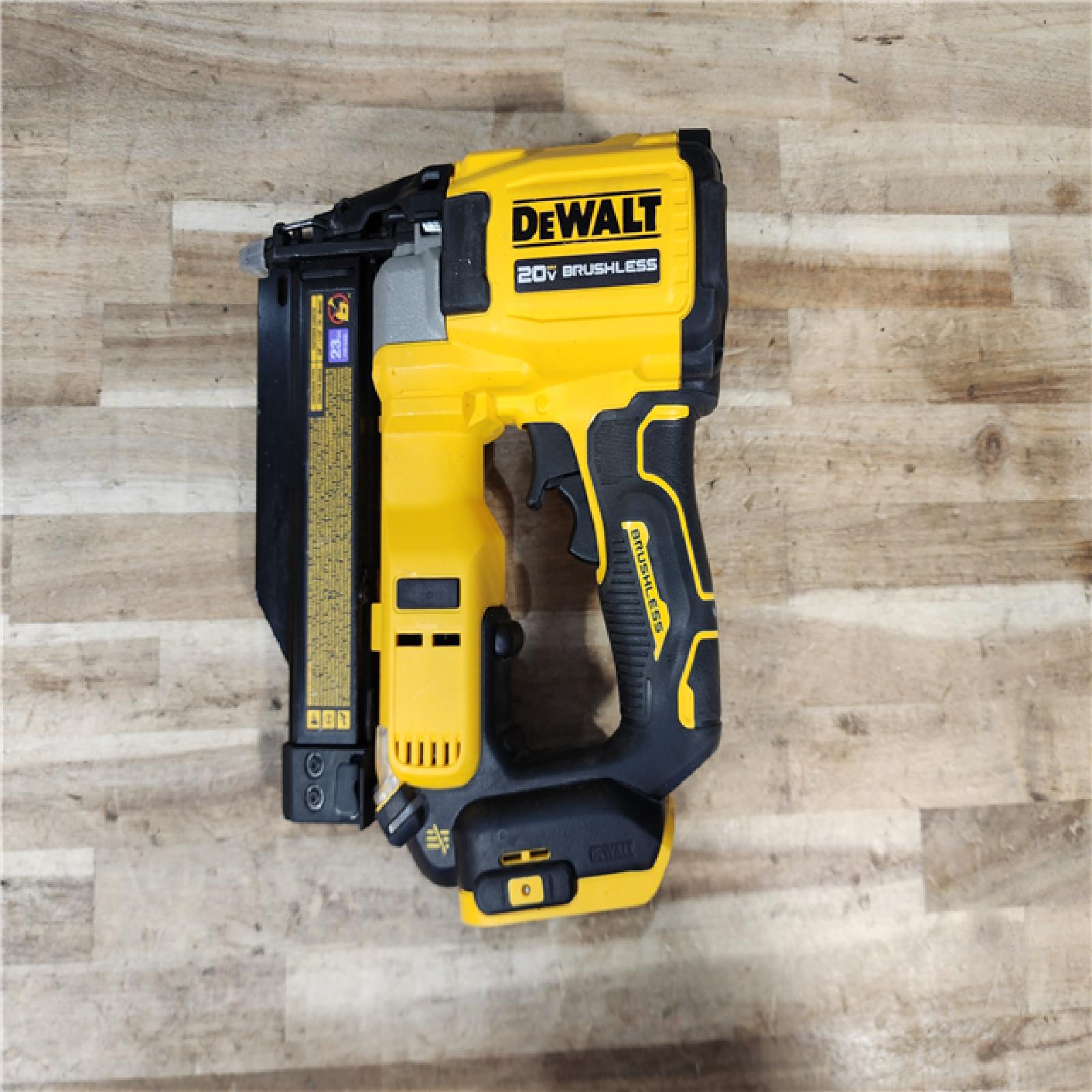 HOUSTON LOCATION - AS-IS DeWalt DCN623B 20V Max Brushless Cordless 23 Ga. Pin Nailer (Tool Only)