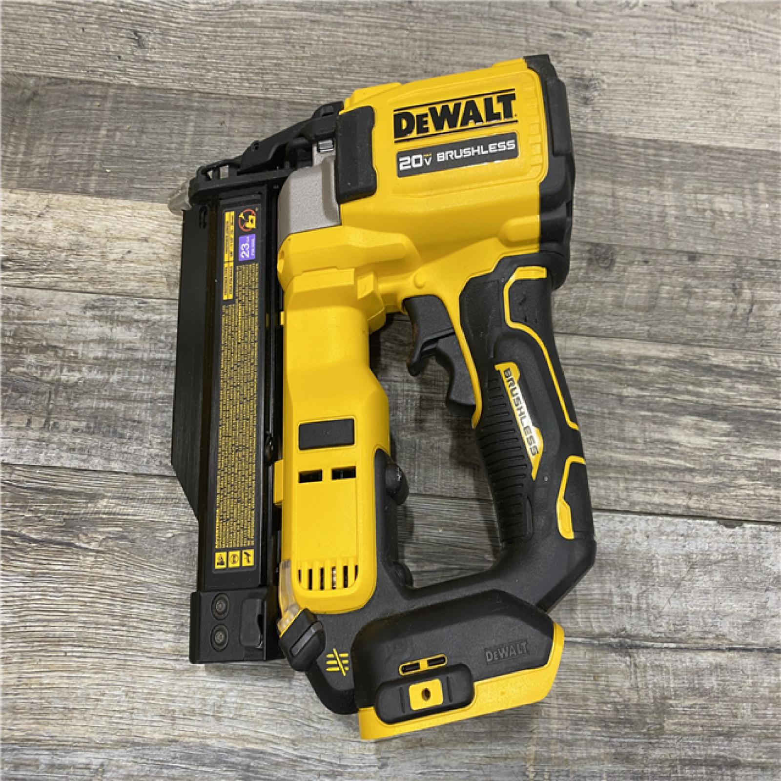 AS-IS DEWALT ATOMIC 20V MAX Lithium Ion Cordless 23 Gauge Pin Nailer Kit