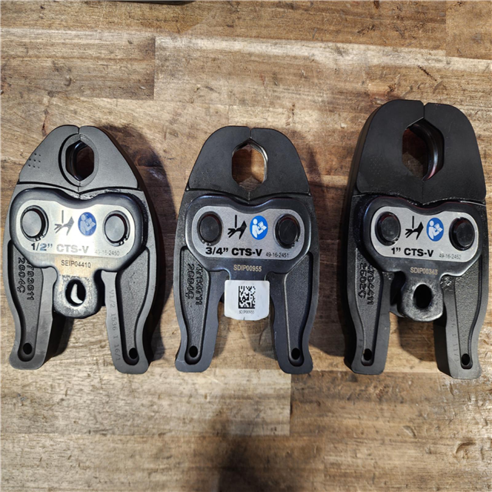 HOUSTON LOCATION - AS-IS M12 12-Volt Lithium-Ion Force Logic Cordless Press Tool Kit (3 Jaws Included) with Two 1.5 Ah Battery and Hard Case