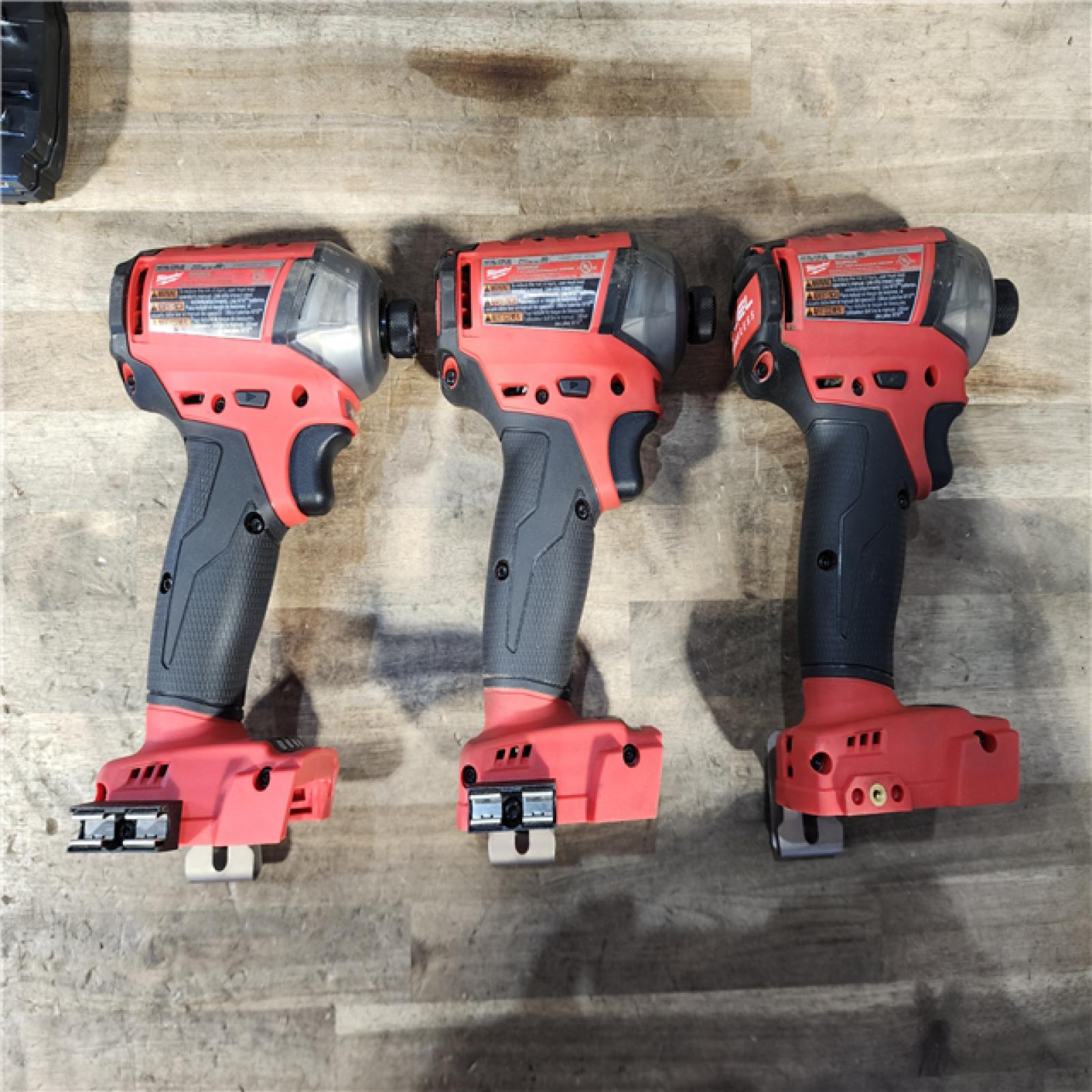 HOUSTON LOCATION - AS-IS MILWAUKEE 3 TOOL COMBO KIT W/ (2) BATTERY & CHARGER