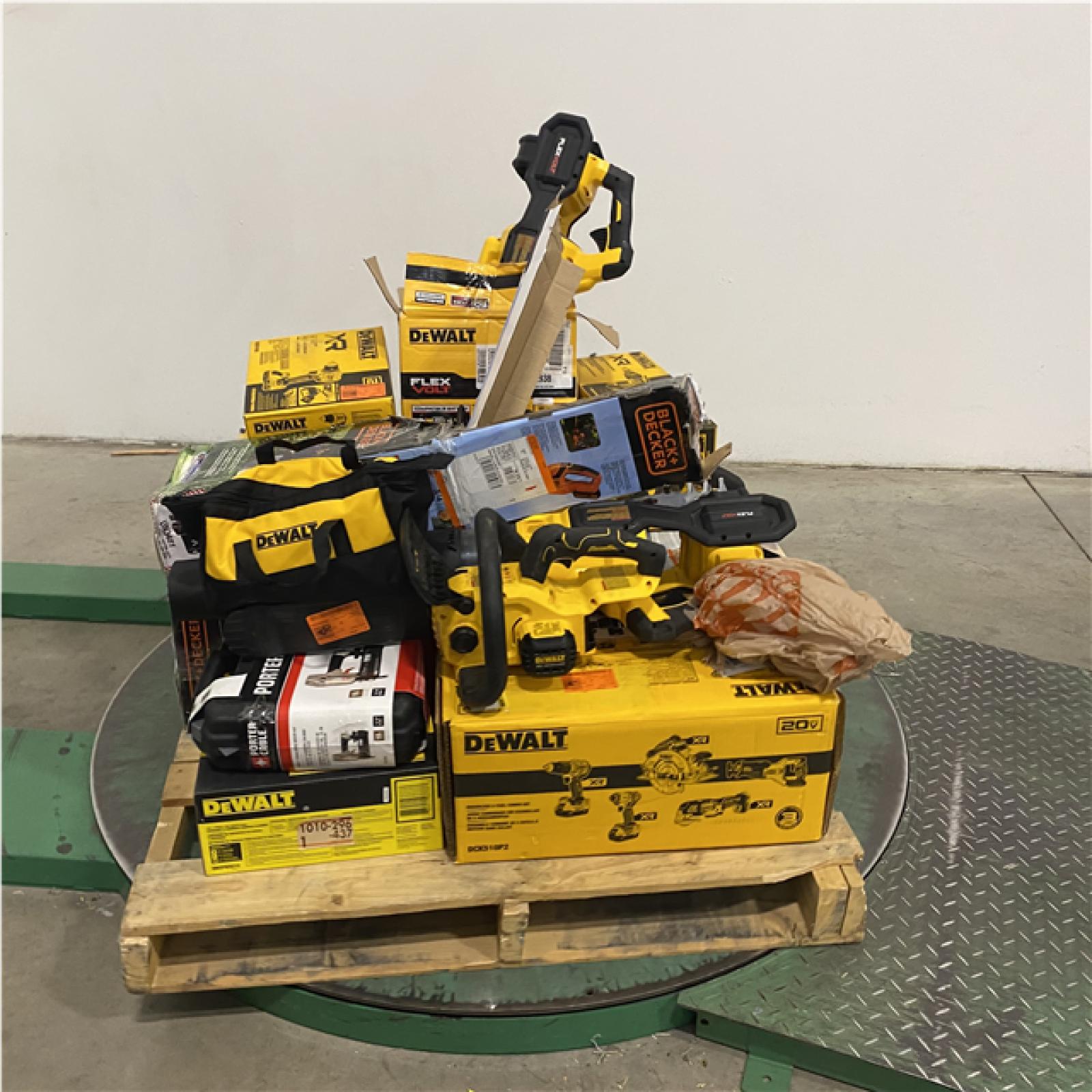 Dallas Location - As-Is Tool Pallet
