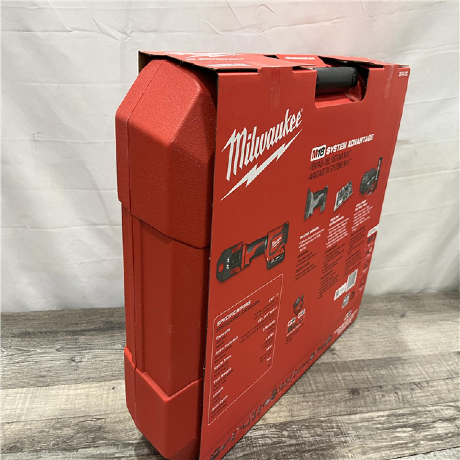 NEW - Milwaukee 18V Lithium-Ion Cordless Short Throw Press Tool Kit
