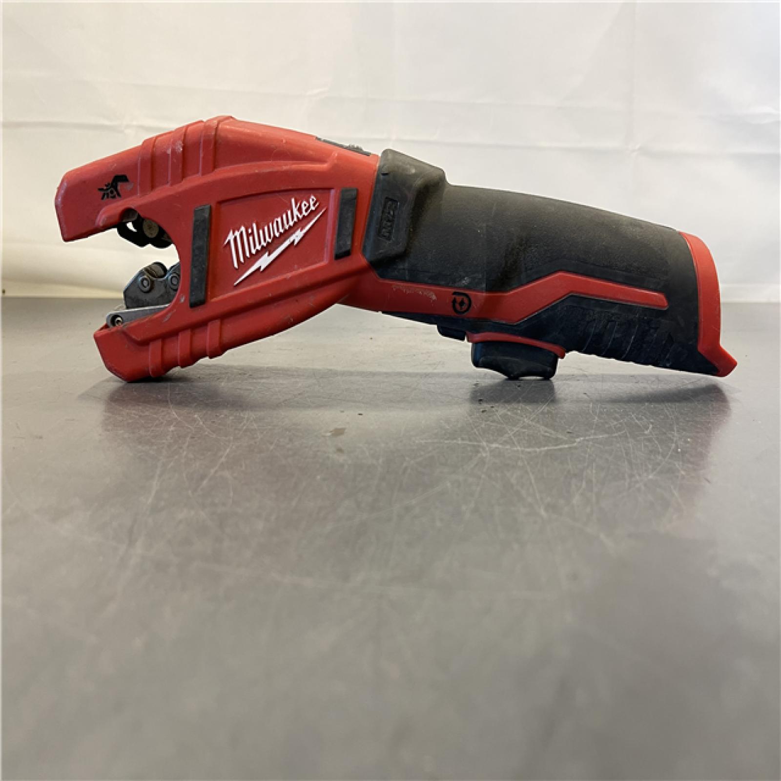 AS-IS - Milwaukee M12 12V Lithium-Ion Cordless Copper Tubing Cutter (Tool-Only)