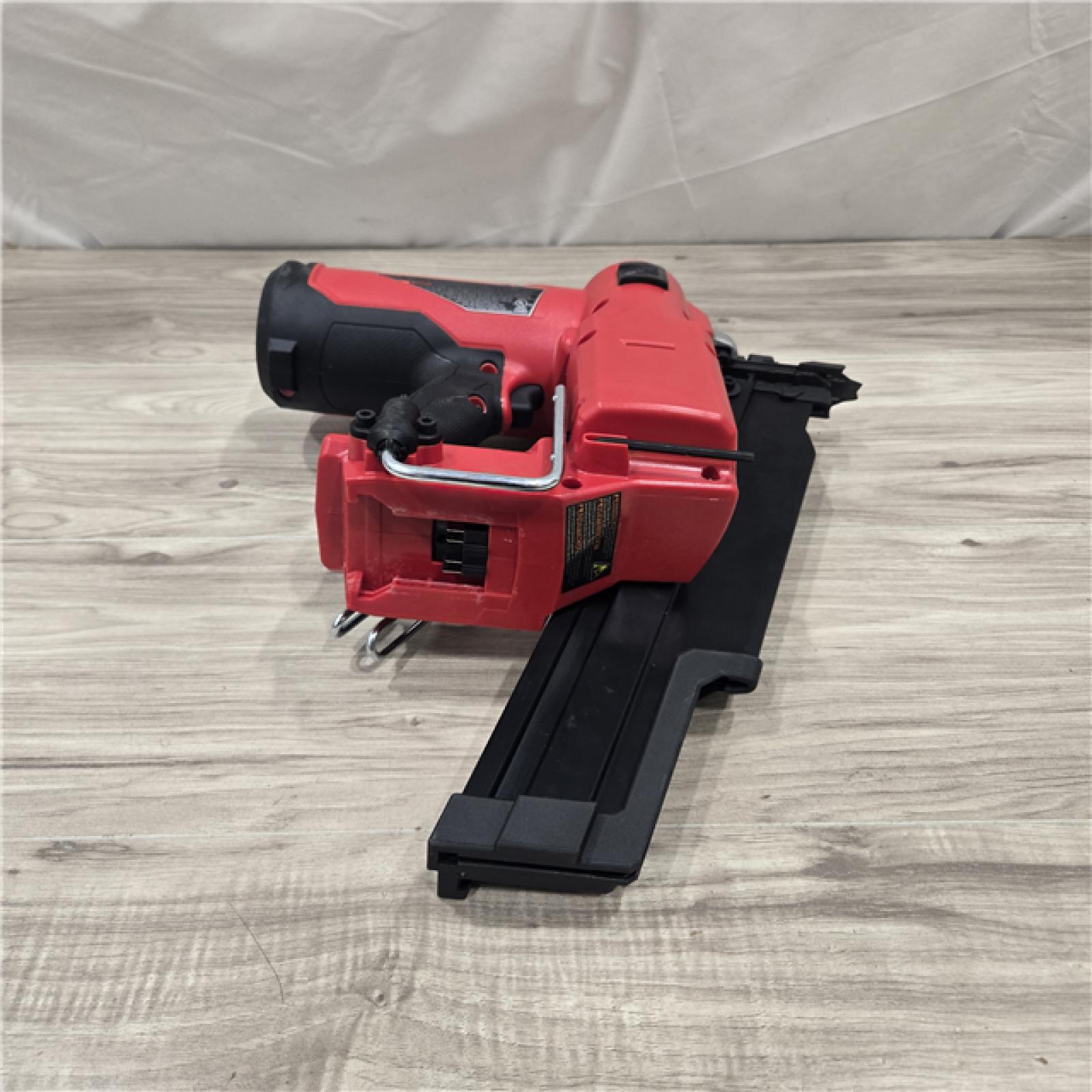 AS-IS Milwaukee 2744-20 M18 FUEL 3-1/2 in. 18V 21-Degree Cordless Framing Nailer (Tool-Only)