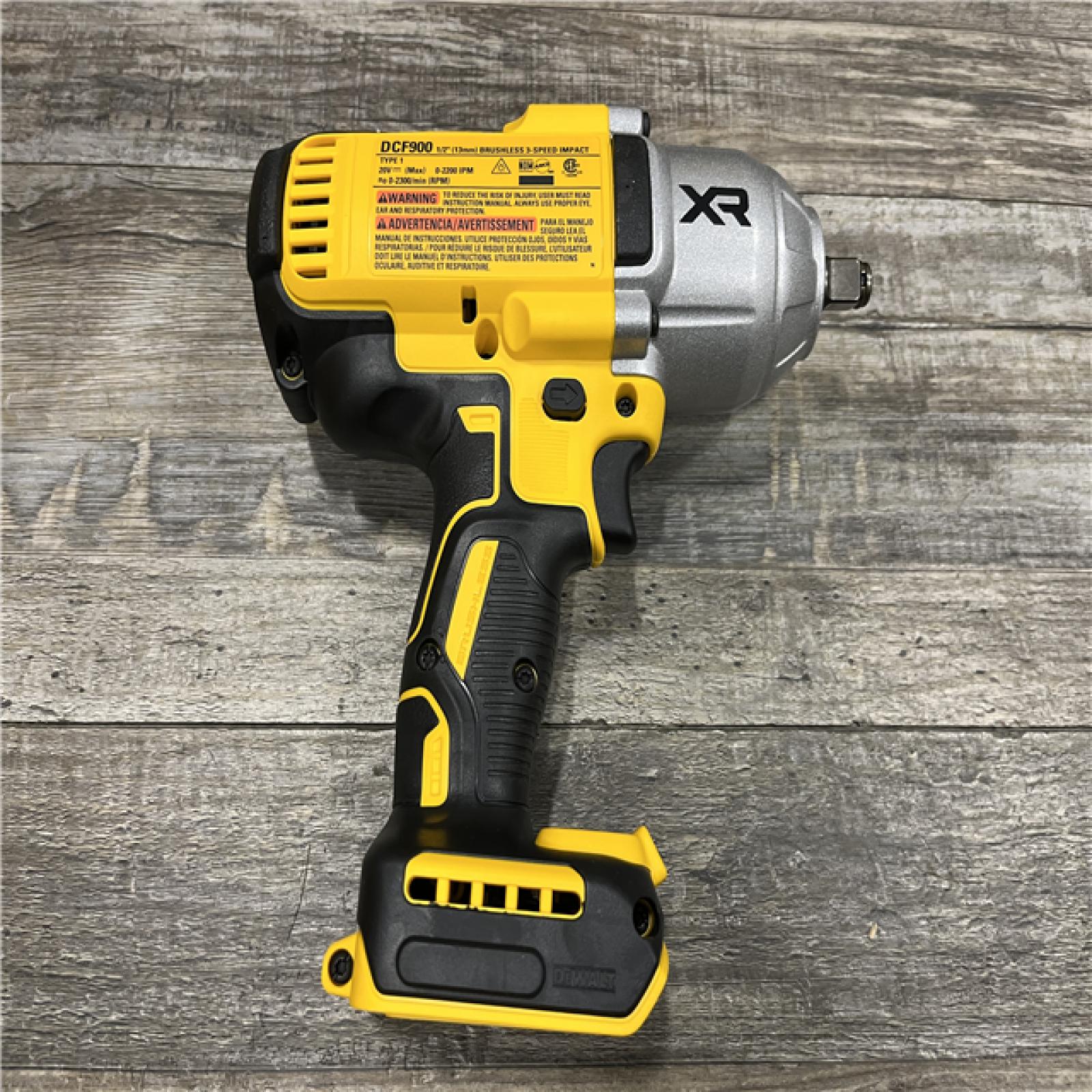 AS-IS DEWALT 20V MAX Lithium-Ion Cordless 1/2 in. Impact Wrench Kit