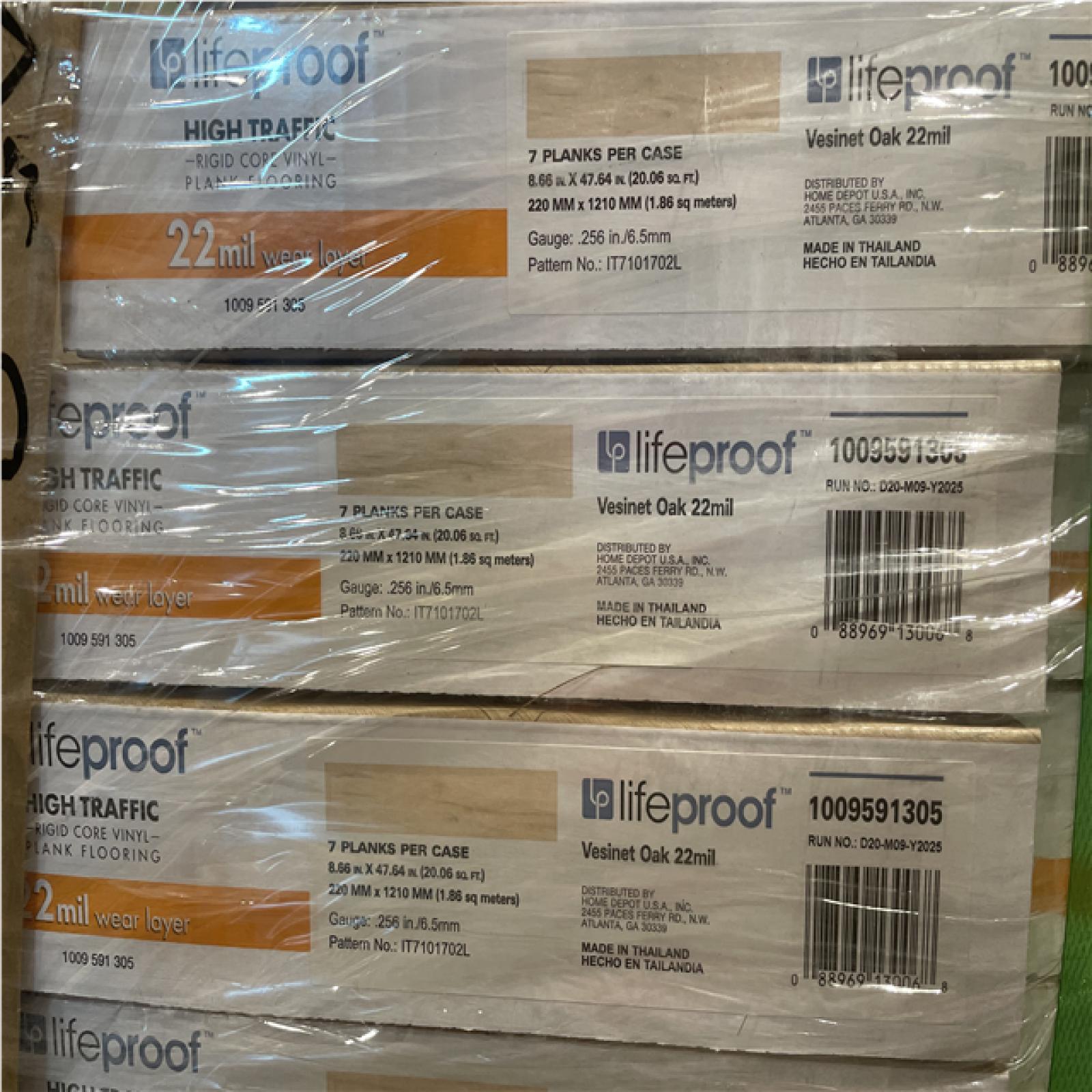 DALLAS LOCATION- AS-IS LIFEPROOF Vesinet Oak 22 mil x 8.7 in. W x 48 in. L Click Lock Waterproof Flooring (20.1 sq. ft./case) (20 UNITS)