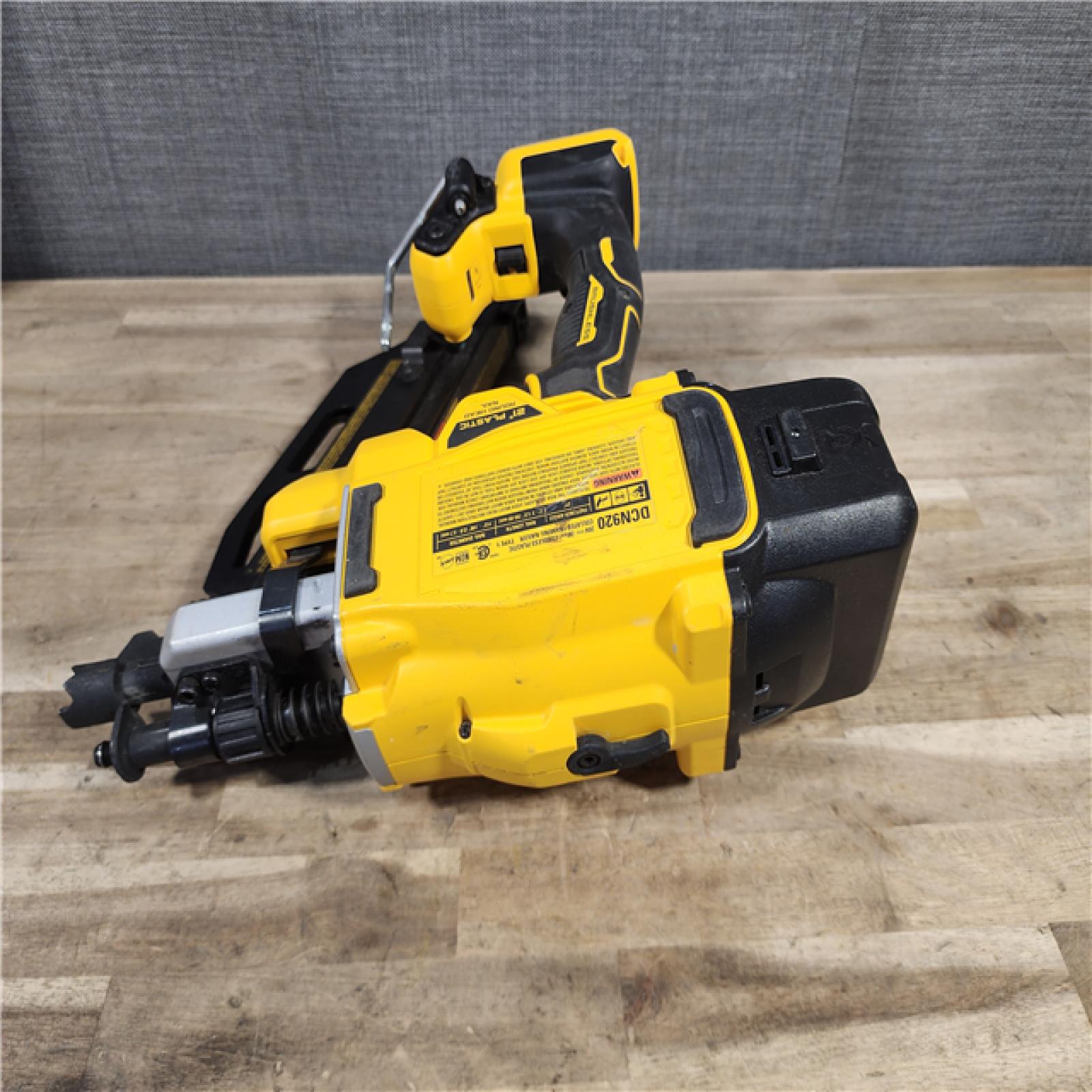HOUSTON LOCATION - AS-IS DEWALT 20-Volt 21° Cordless Framing Nailer (Tool-Only)
