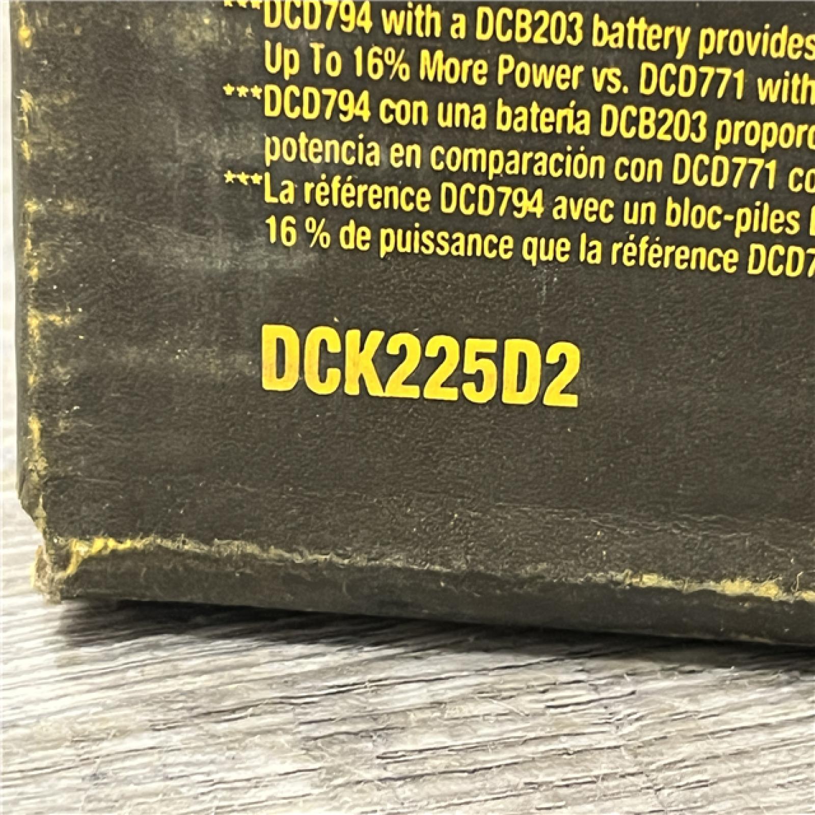 NEW - DEWALT ATOMIC 20-Volt MAX Lithium-Ion Cordless Combo Kit
