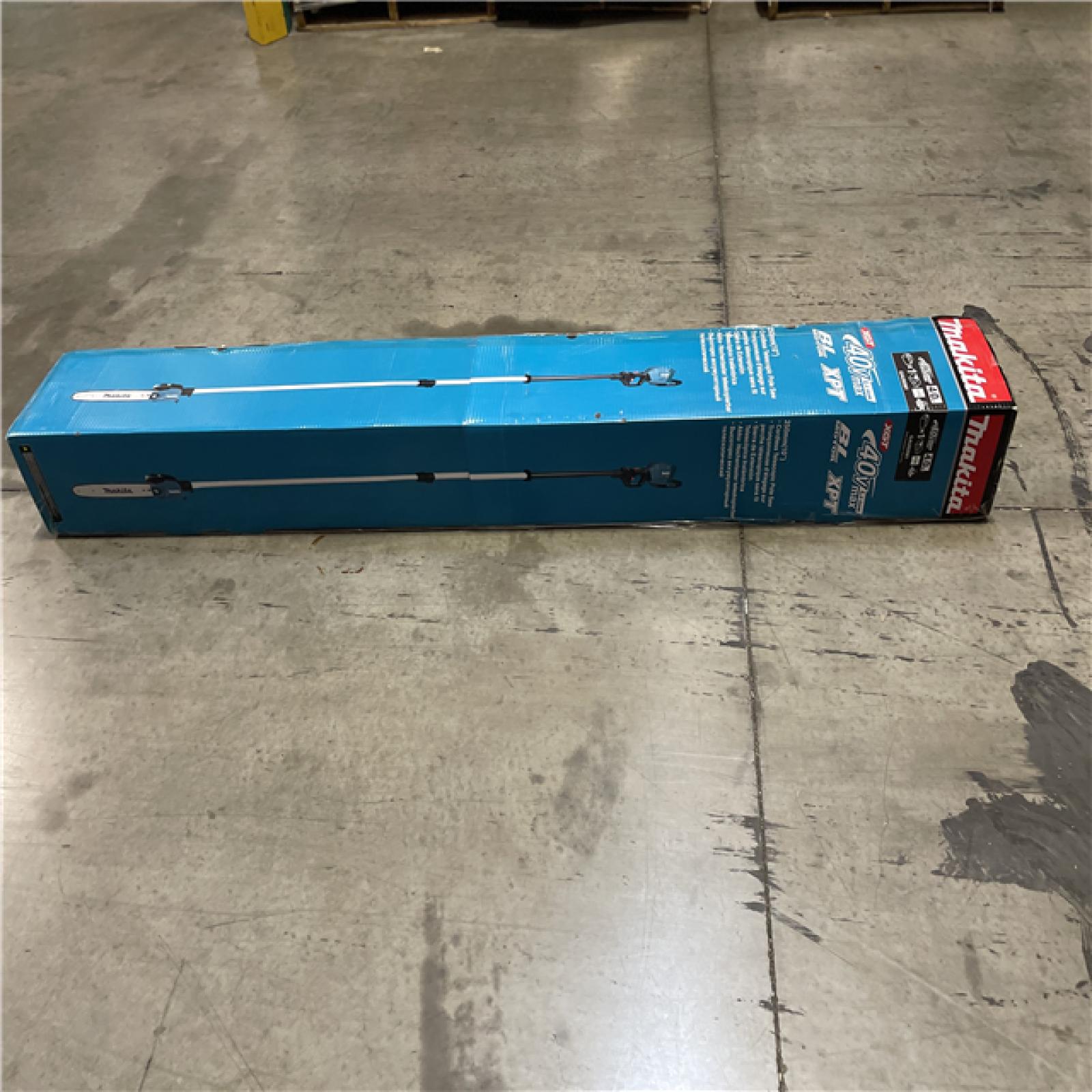 NEW!- Makita XGT 40V max Brushless Cordless 10 in. Telescoping Pole Saw Kit  13 ft. Length (4.0Ah)