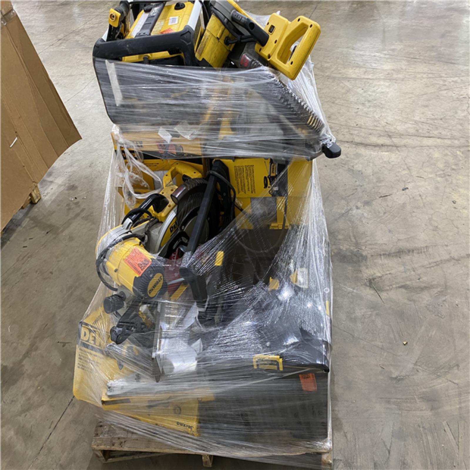 Houston Location AS IS - Tool Pallet