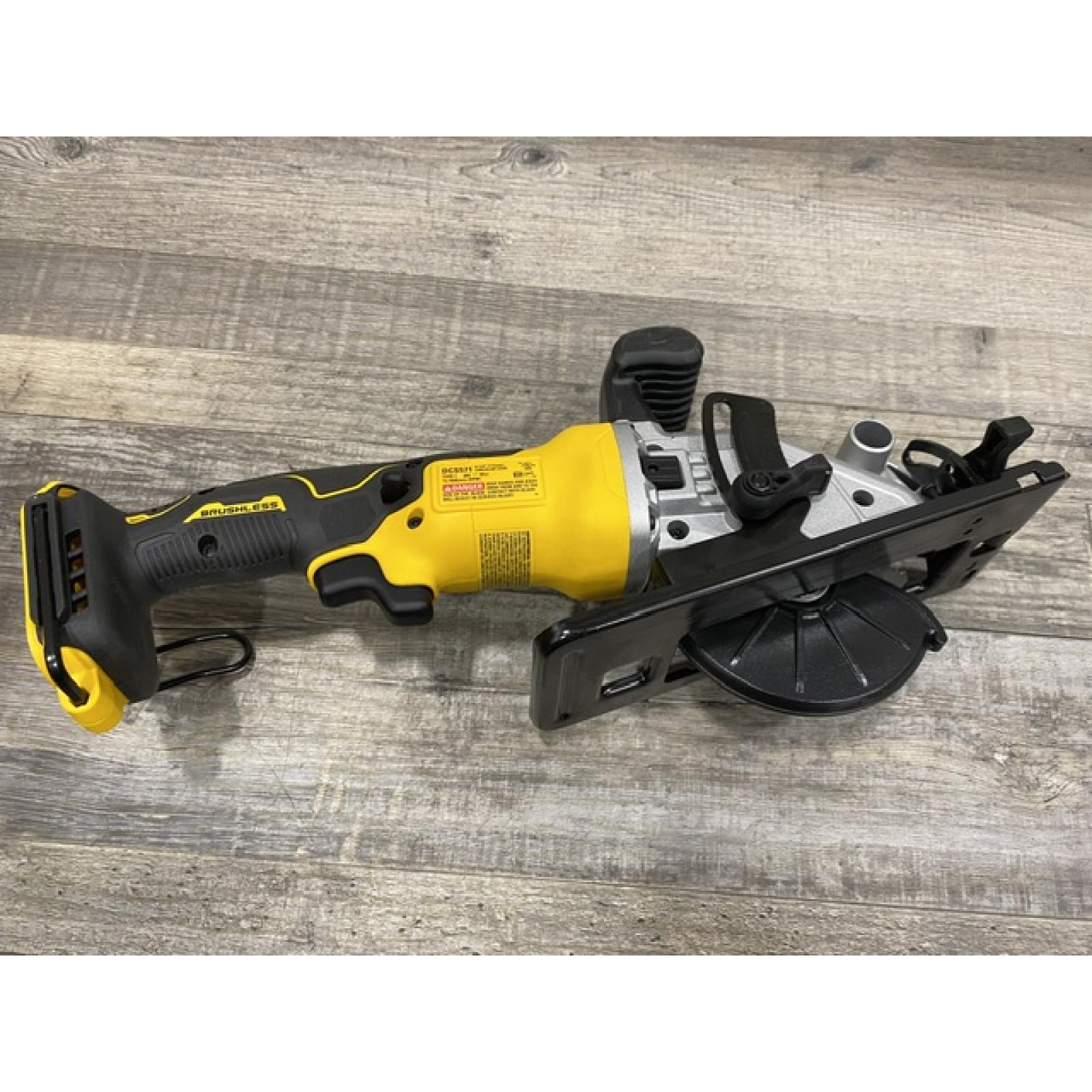 AS-IS DEWALT ATOMIC 20V MAX Cordless Brushless 4-1/2 in. Circular Saw (Tool Only)