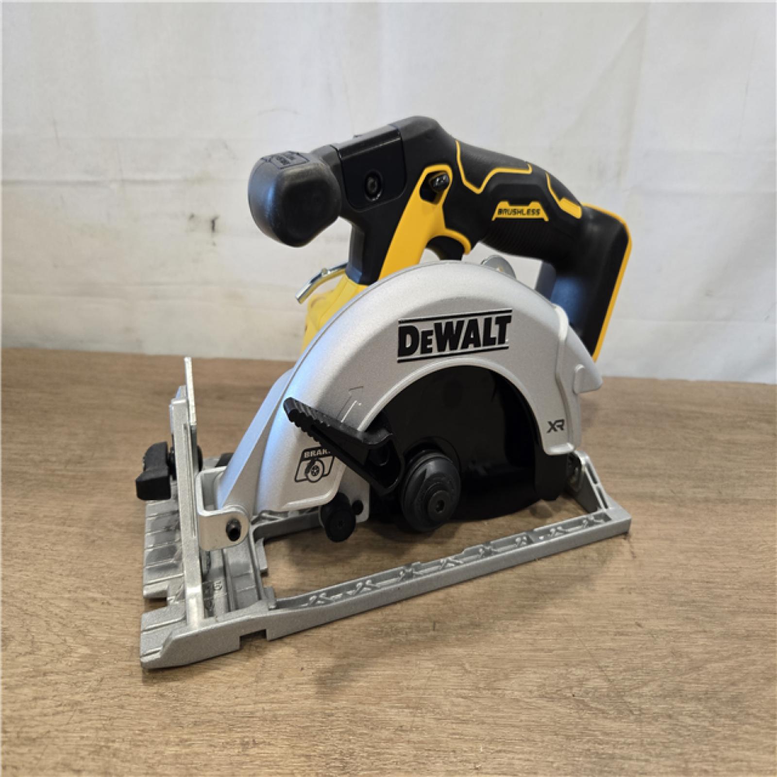AS-IS DEWALT 20V MAX Cordless 6-1/2 in. Sidewinder Style Circular Saw (Tool Only)