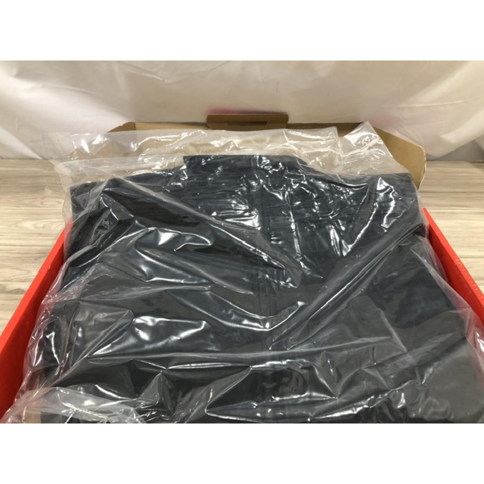 AS-IS Men's 2X-Large M12 12V Lithium-Ion Cordless AXIS Black Heated Vest (Vest Only)