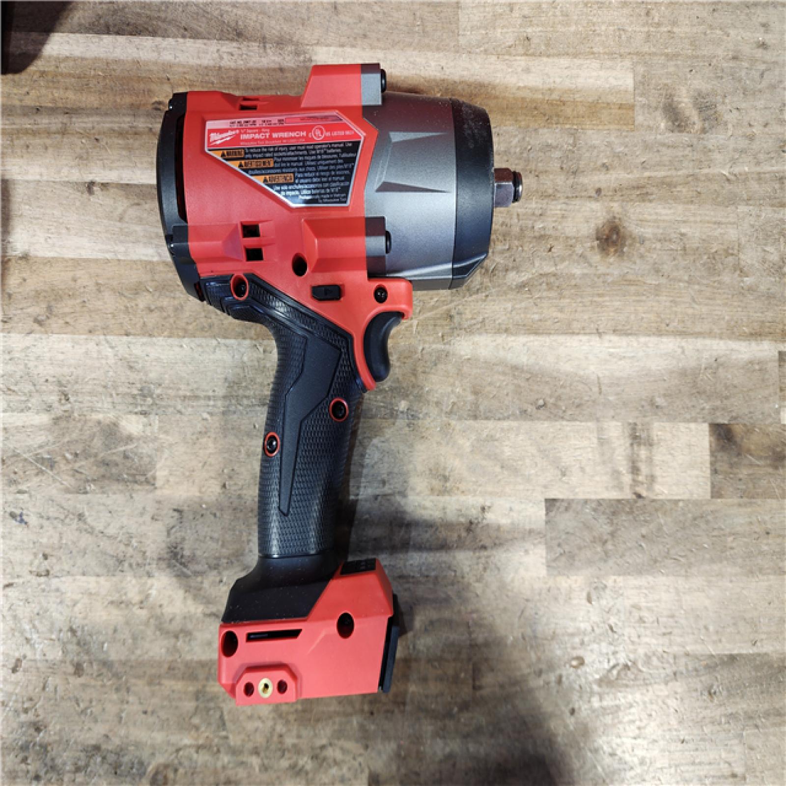 HOUSTON LOCATION - AS-IS Milwaukee FUEL 18V Lithium-Ion Brushless Cordless 1/2 in. Impact Wrench w/Friction Ring Kit