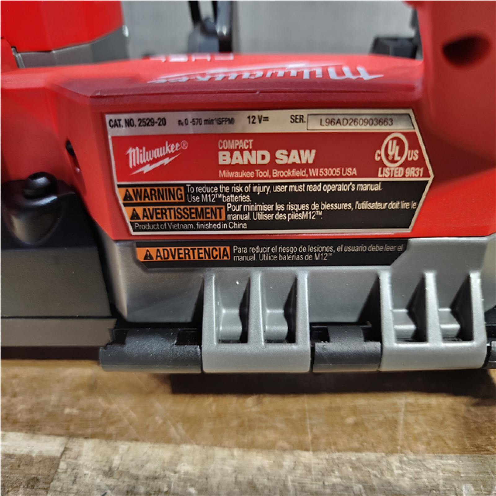 HOUSTON LOCATION - AS - IS Milwaukee FUEL 12V Lithium-Ion Cordless Compact Band Saw (Tool-Only)
