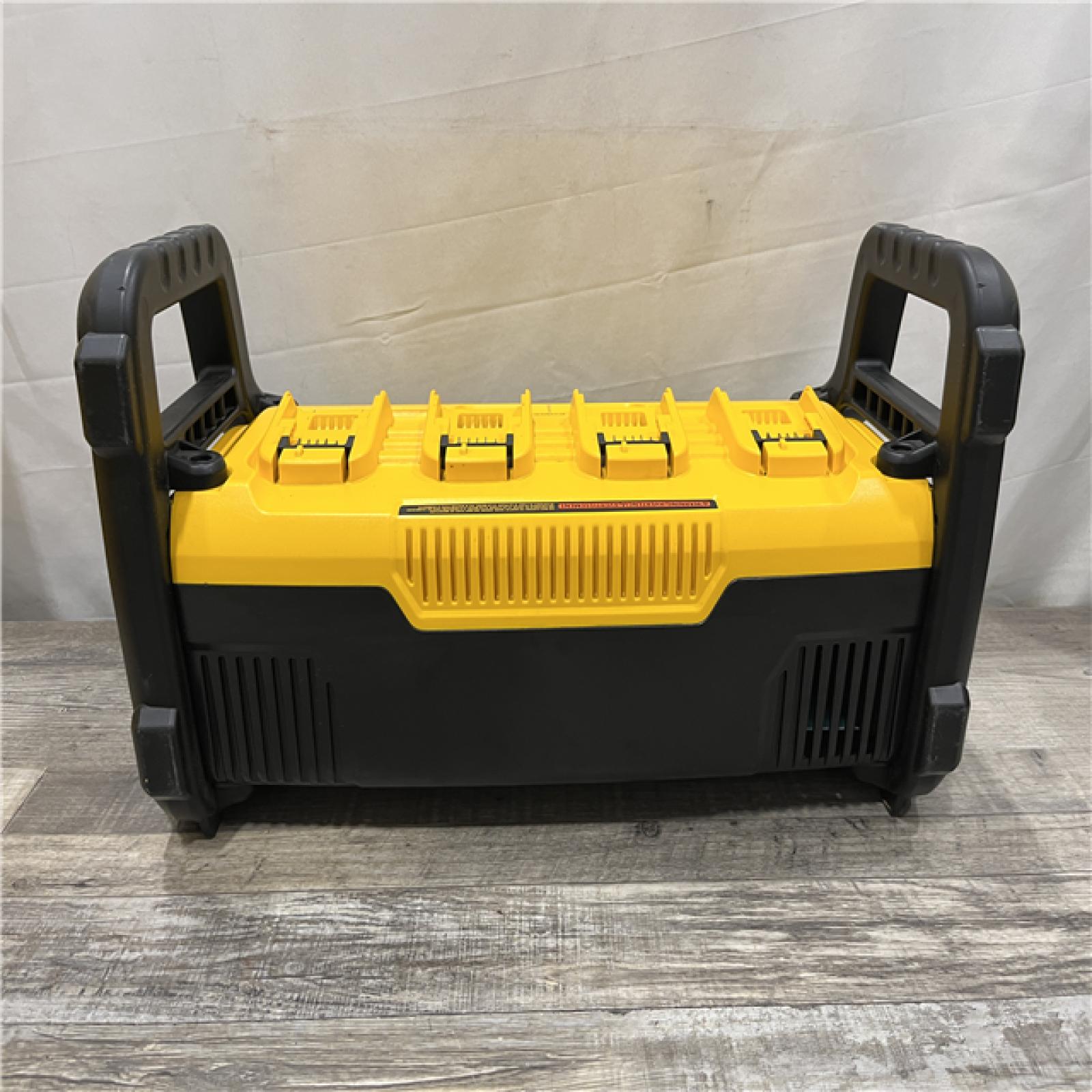 AS-IS DEWALT 1800 Watt Portable Power Station and 20V/60V MAX Lithium-Ion Battery Charger