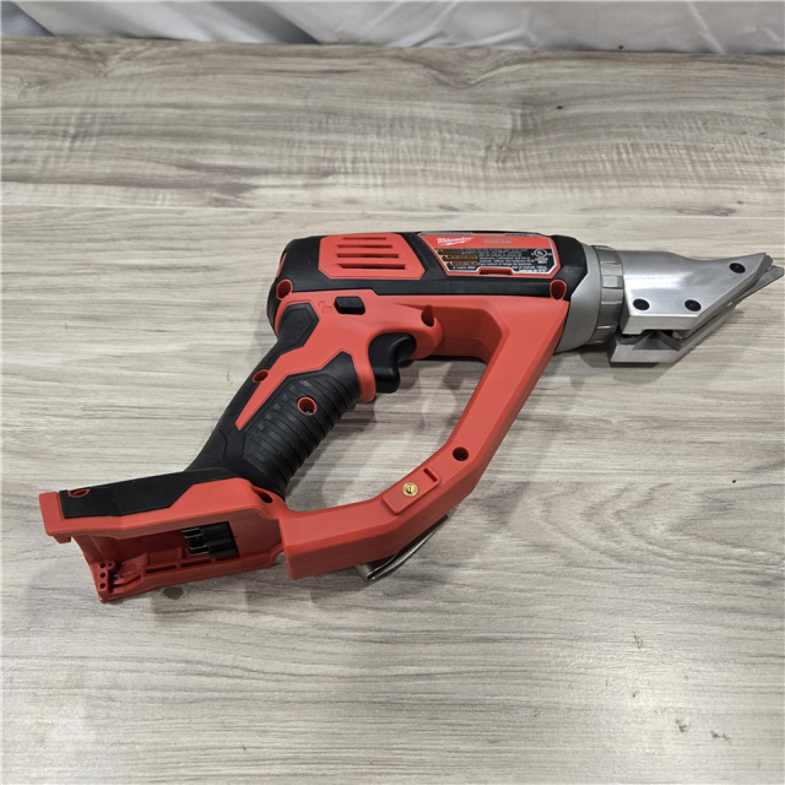 LIKE NEW! - Milwaukee Tool M18 18 Gauge Single Cut Shear (Tool Only)