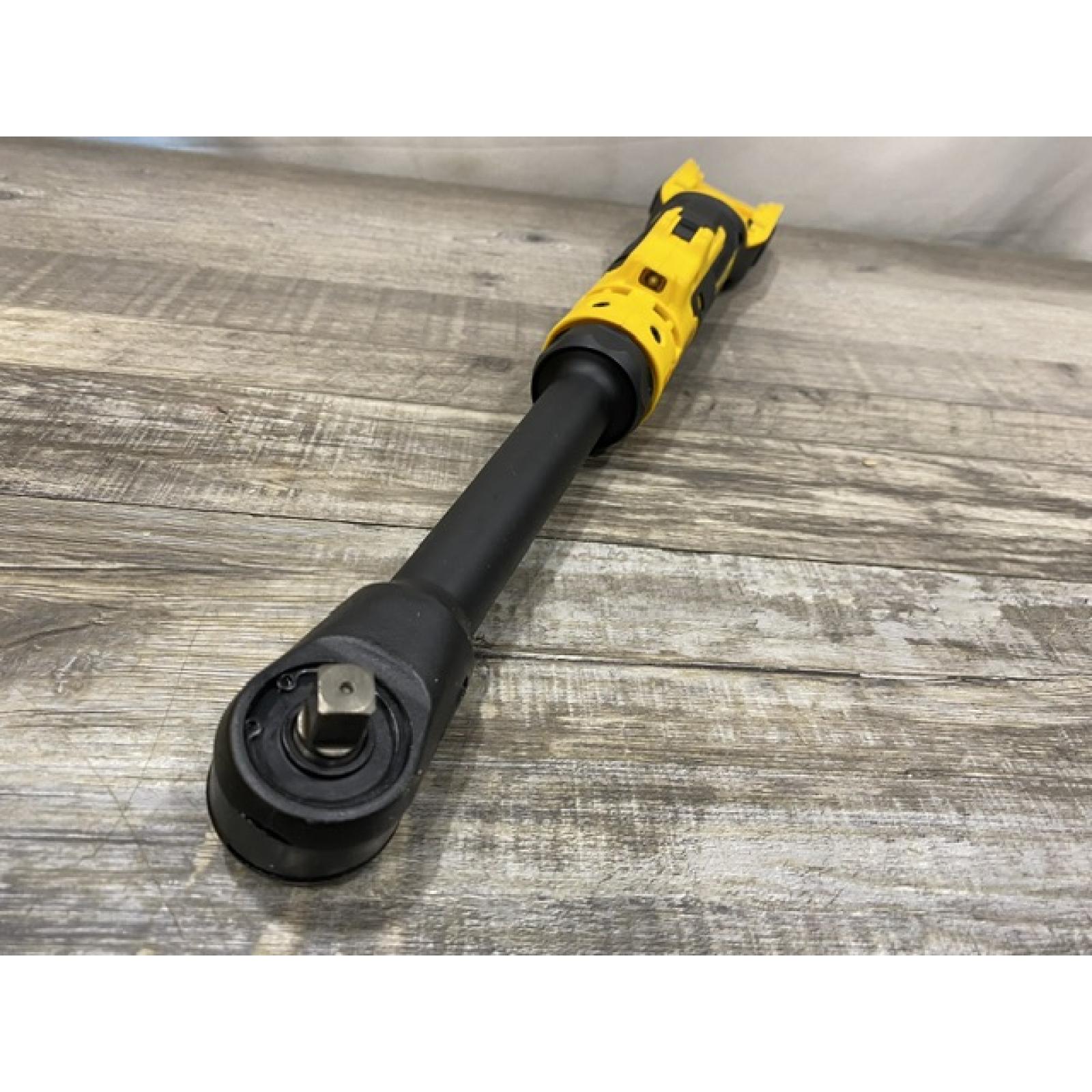 LIKE NEW - DEWALT ATOMIC 20V MAX 3/8 in. Extended Reach Cordless Ratchet (Tool Only)