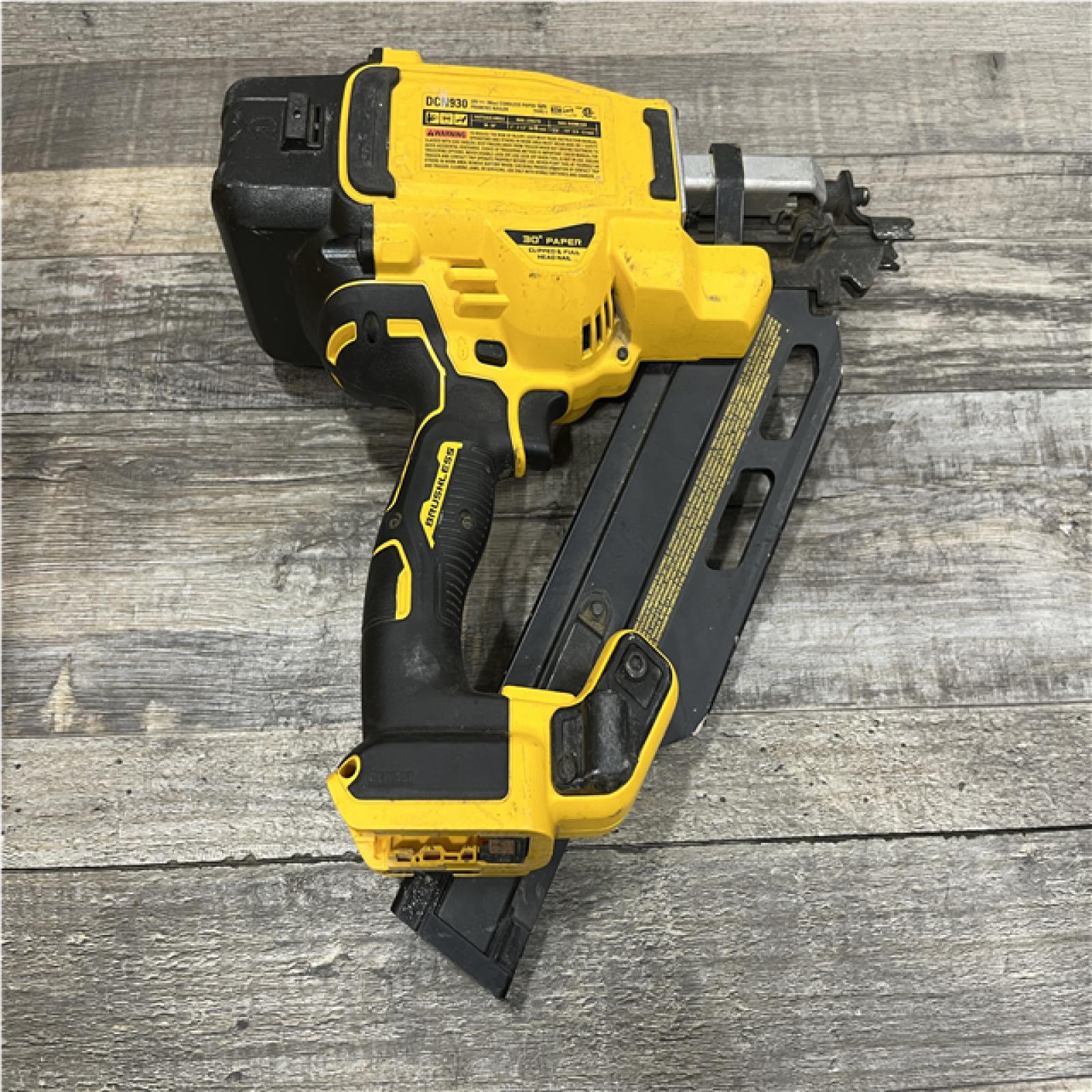 AS-IS DEWALT 20V 30 Degree Cordless Framing Nailer (Tool-Only)